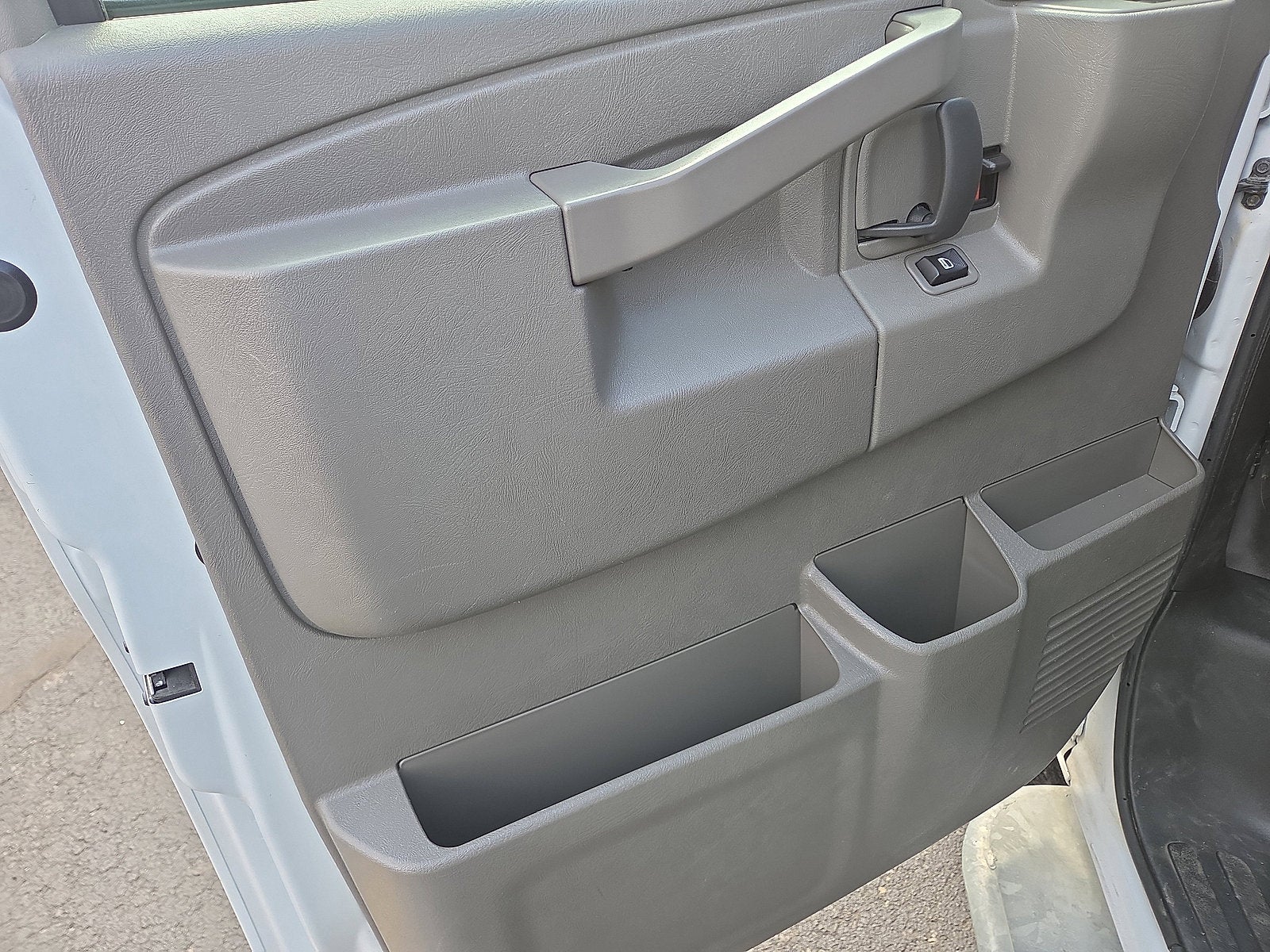 2024 Chevrolet Express Cargo 2500 WT RWD