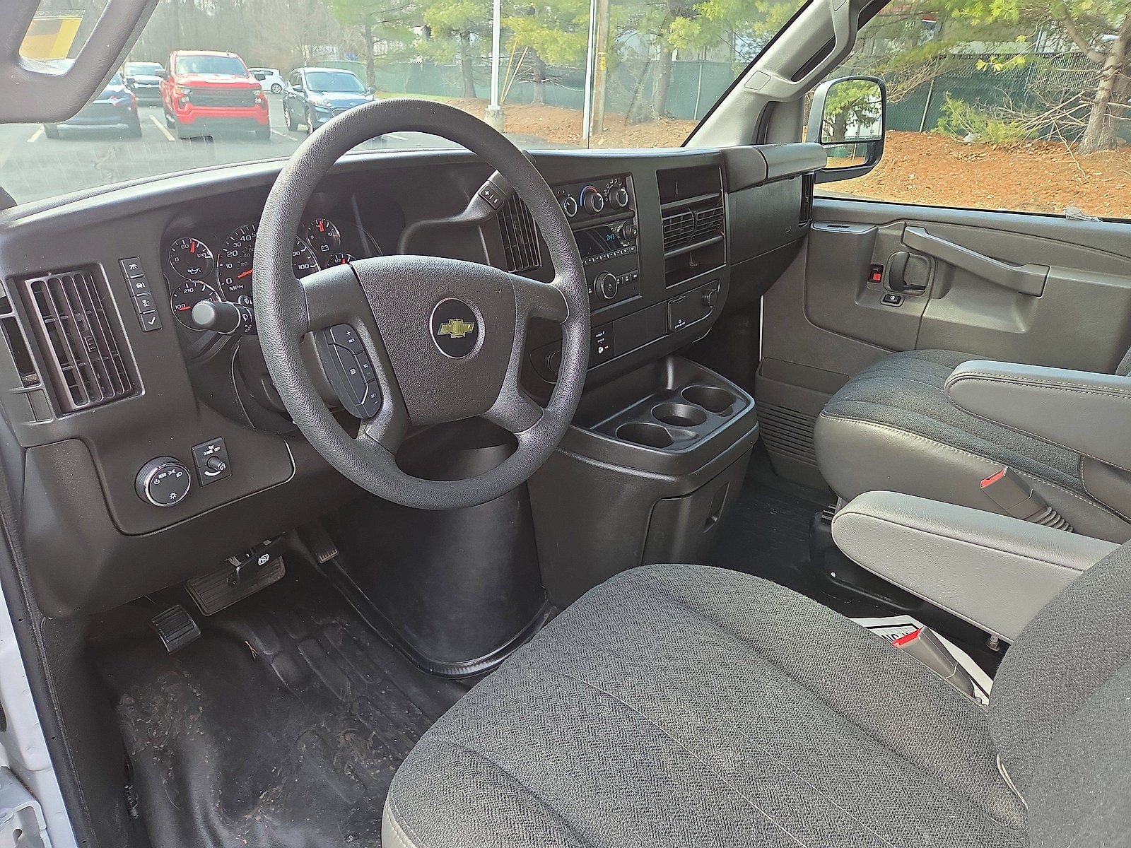 2024 Chevrolet Express Cargo 2500 WT RWD