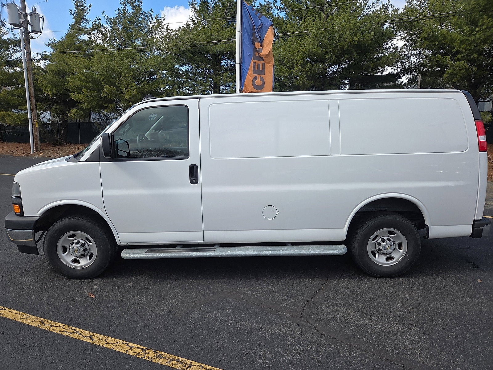 2024 Chevrolet Express Cargo 2500 WT RWD
