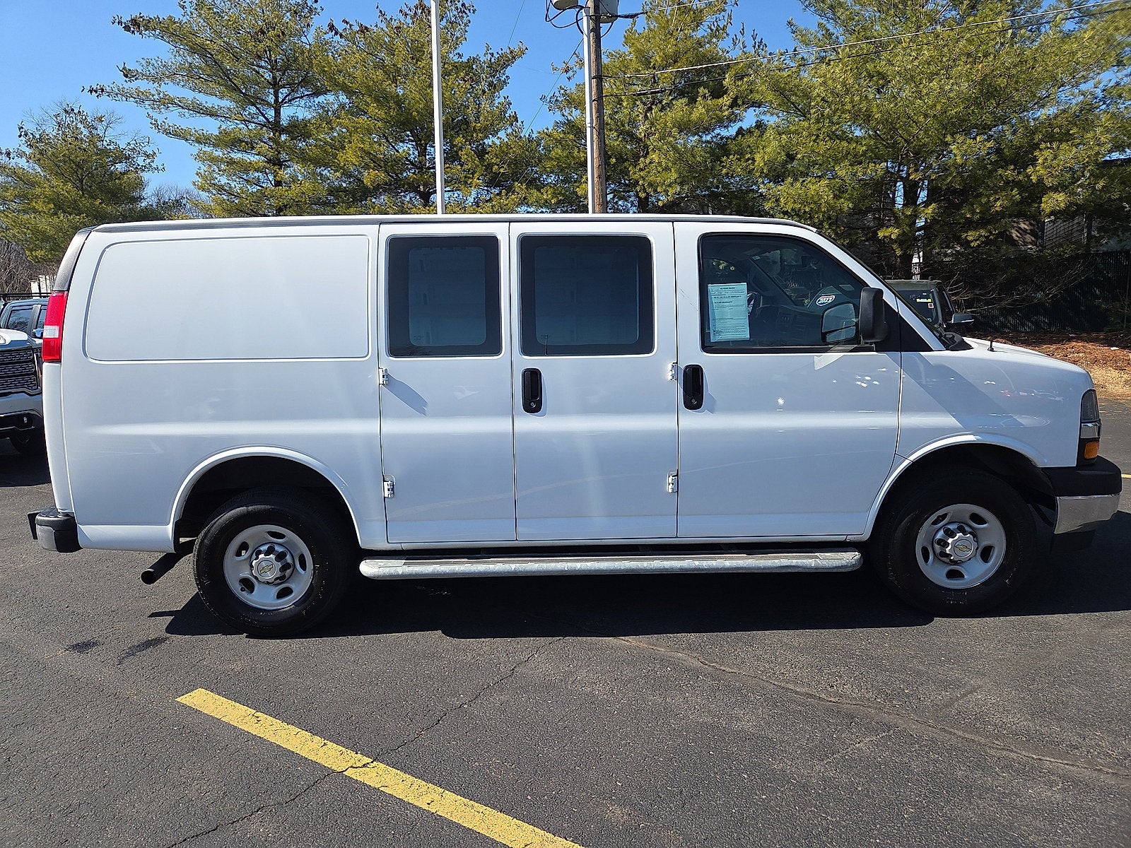 2024 Chevrolet Express Cargo 2500 WT RWD