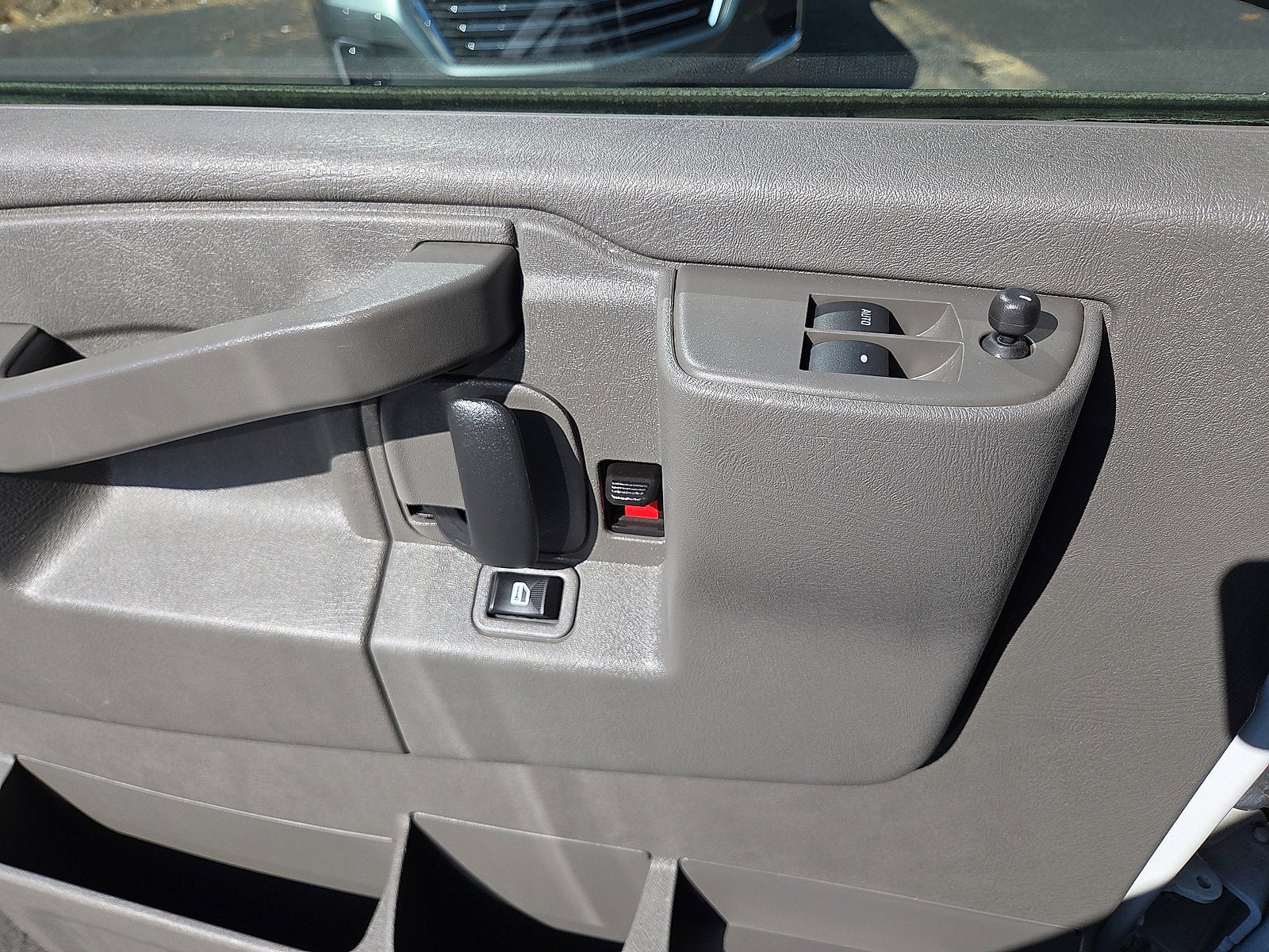 2024 Chevrolet Express Cargo 2500 WT RWD