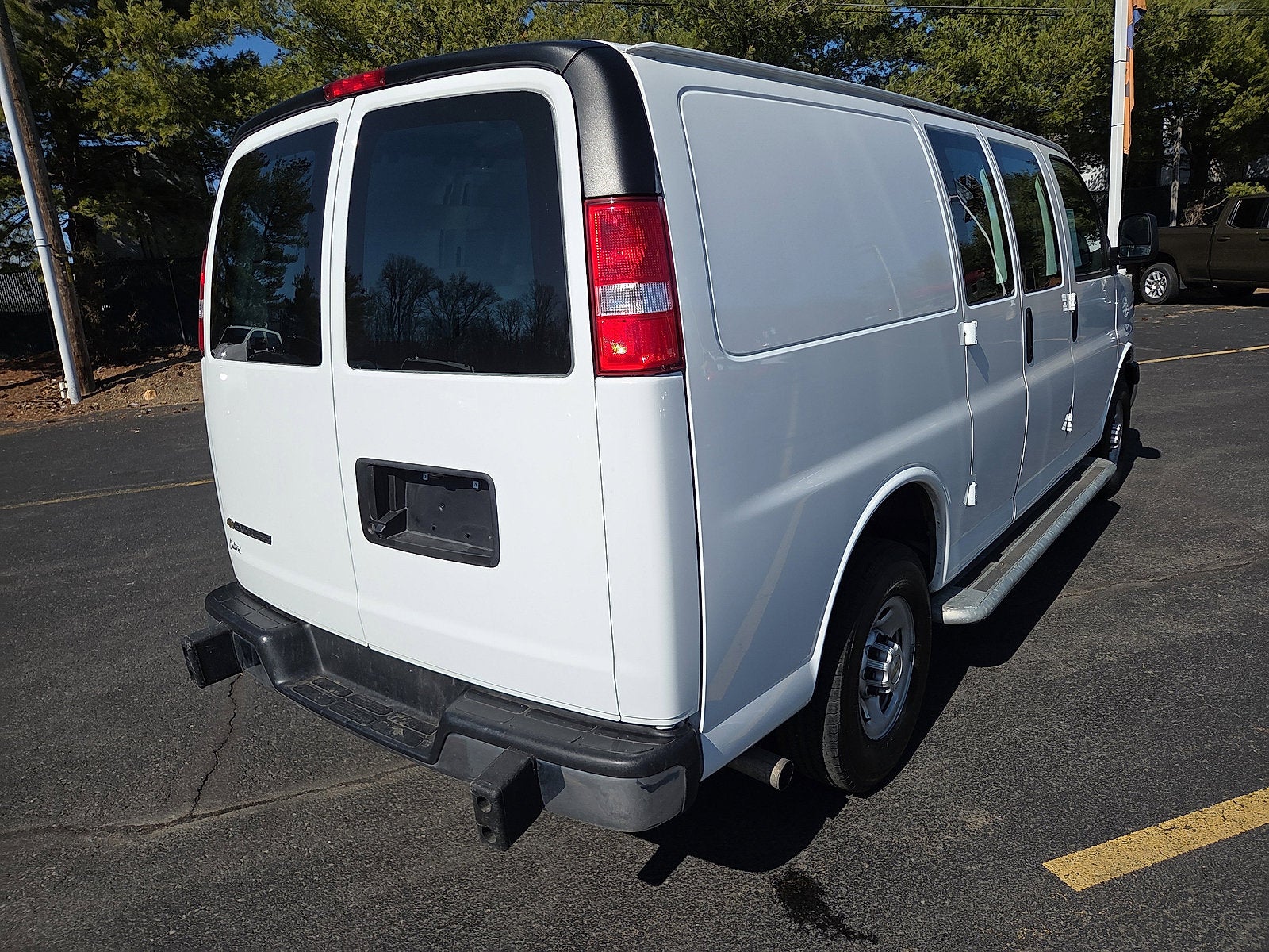 2024 Chevrolet Express Cargo 2500 WT RWD