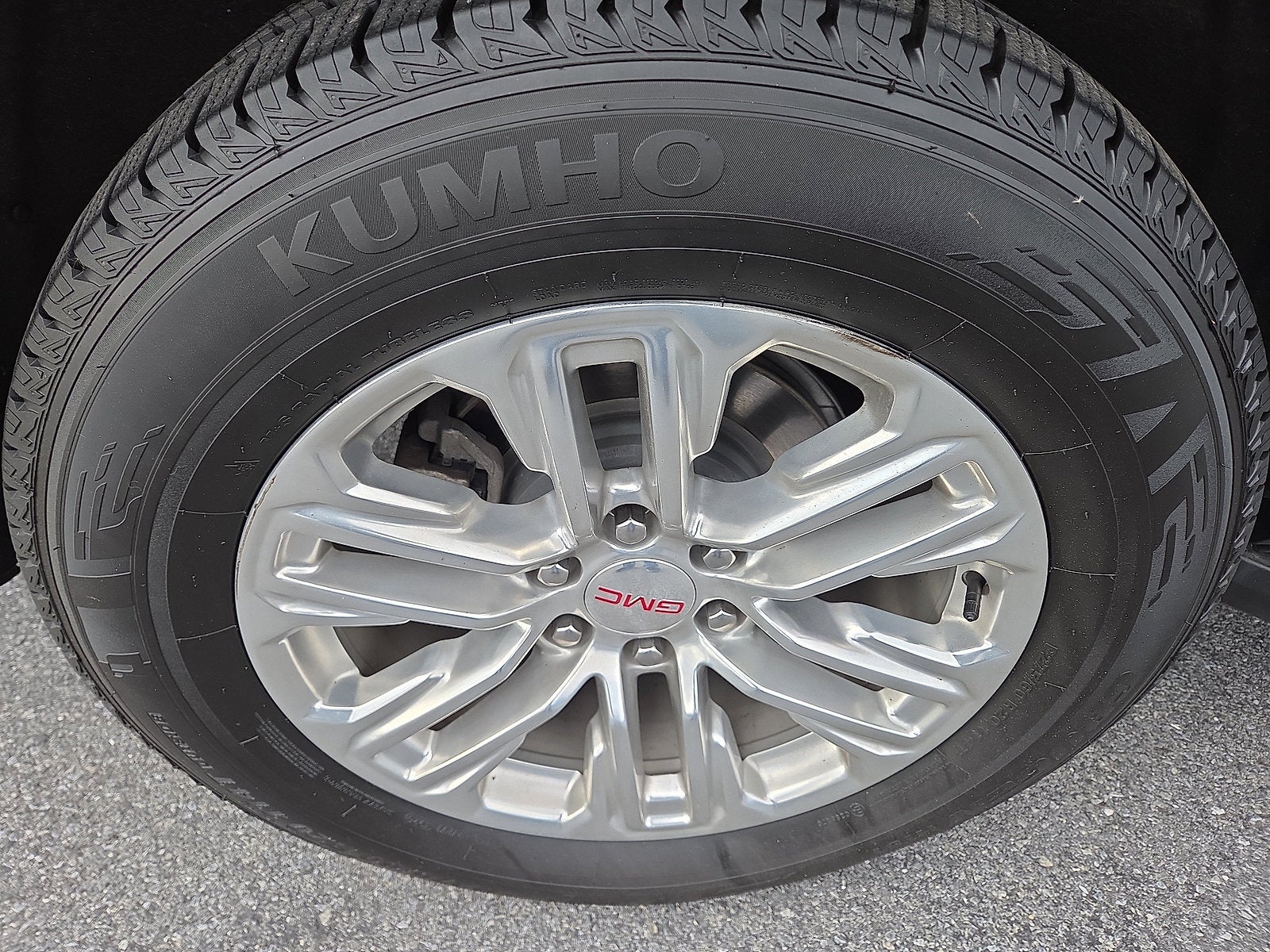 2024 GMC Yukon SLT 4WD