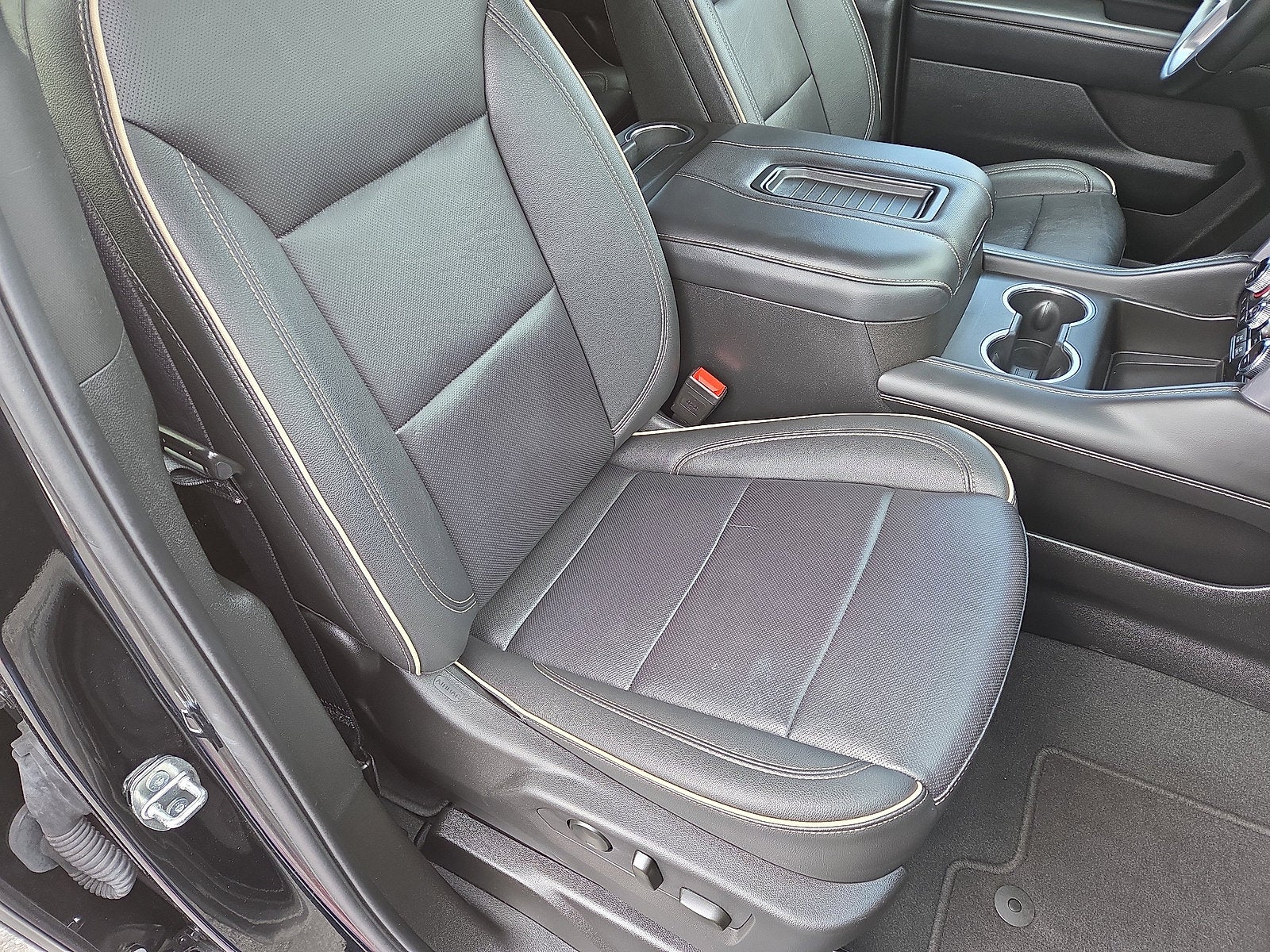 2024 GMC Yukon SLT 4WD