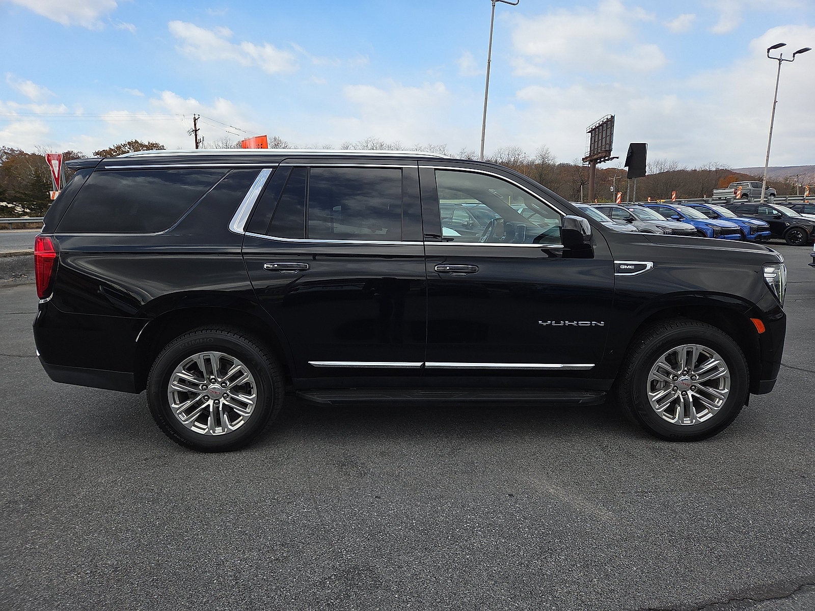 2024 GMC Yukon SLT 4WD