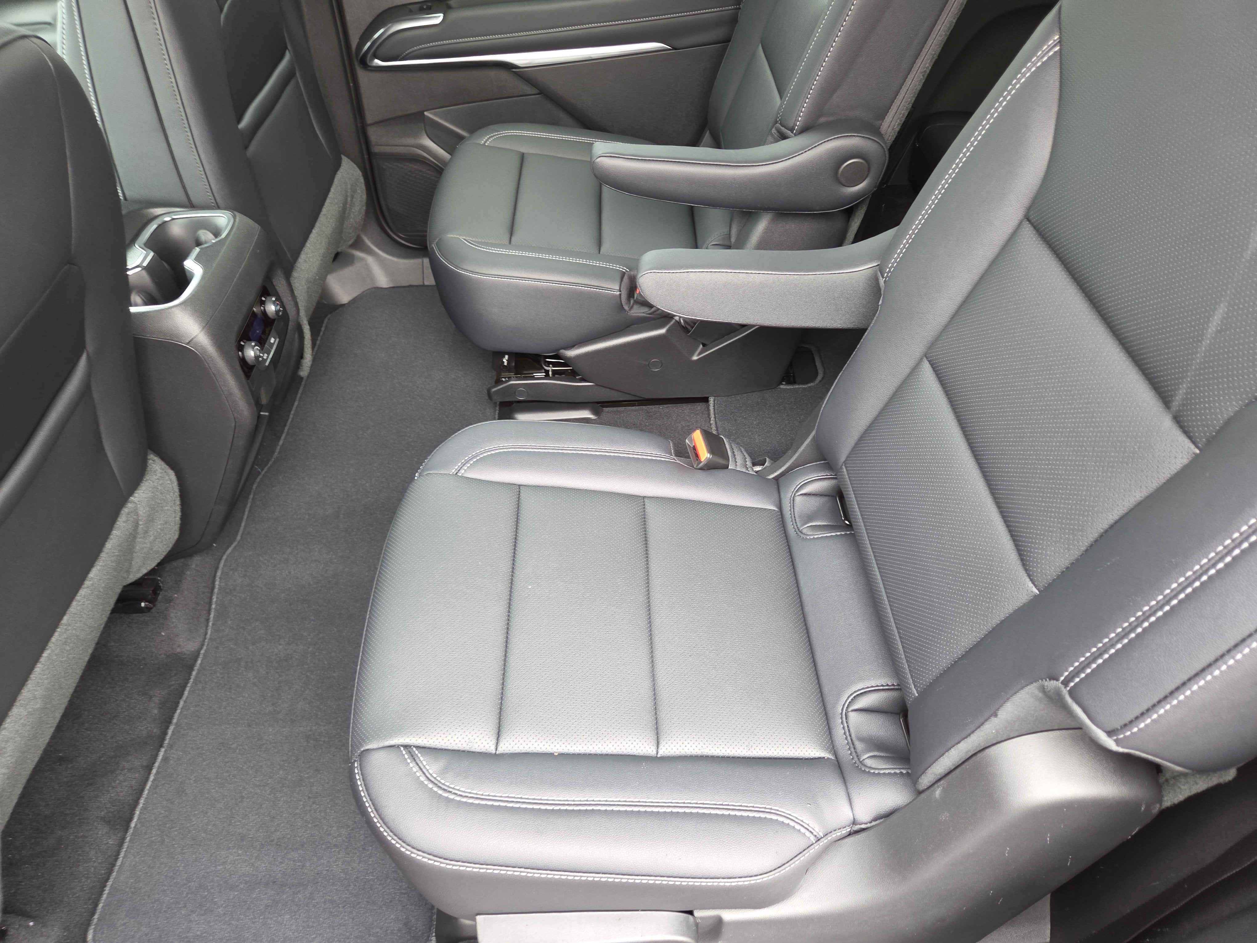 2026 Chevrolet Traverse LT AWD