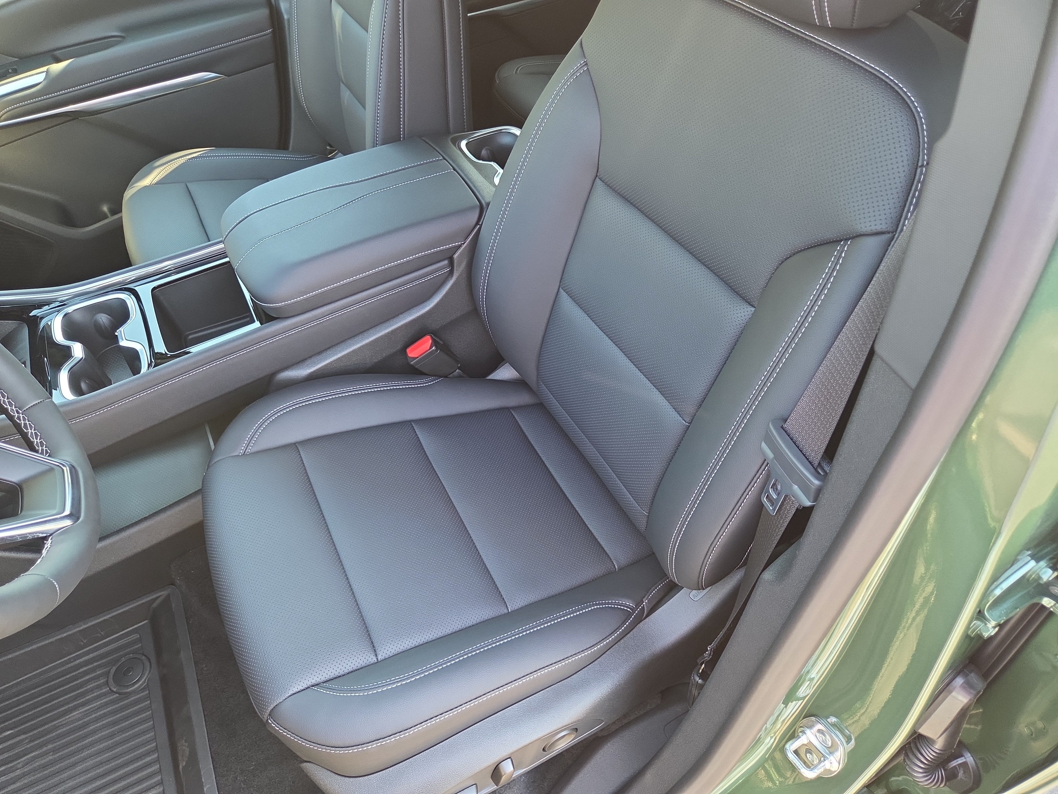 2027 Chevrolet Traverse LT AWD