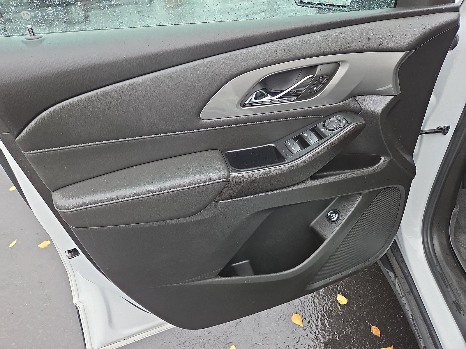 2023 Chevrolet Traverse LT Cloth AWD