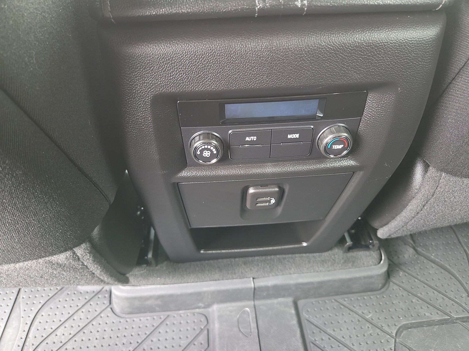 2023 Chevrolet Traverse LT Cloth AWD