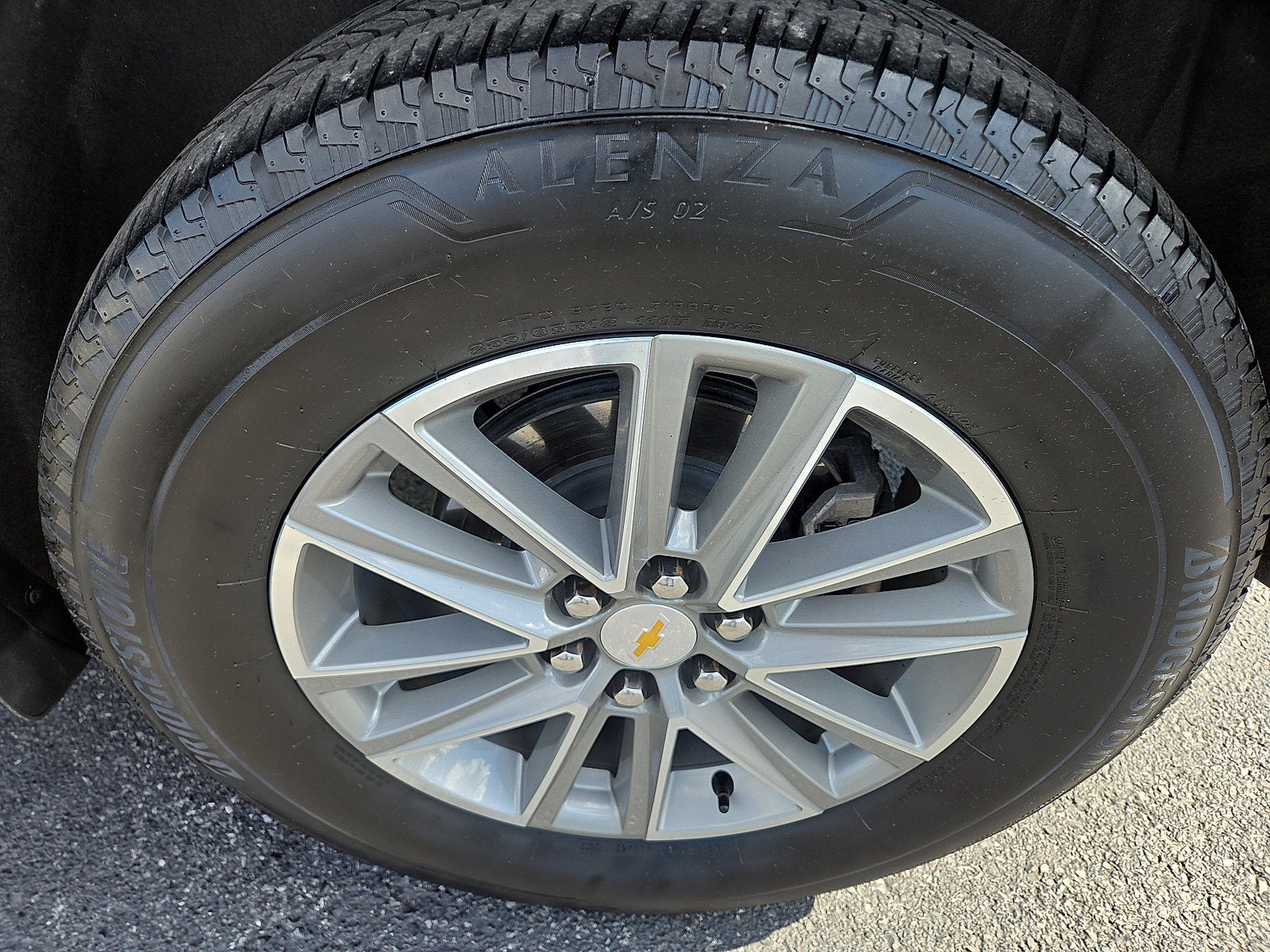 2023 Chevrolet Traverse LT Cloth AWD