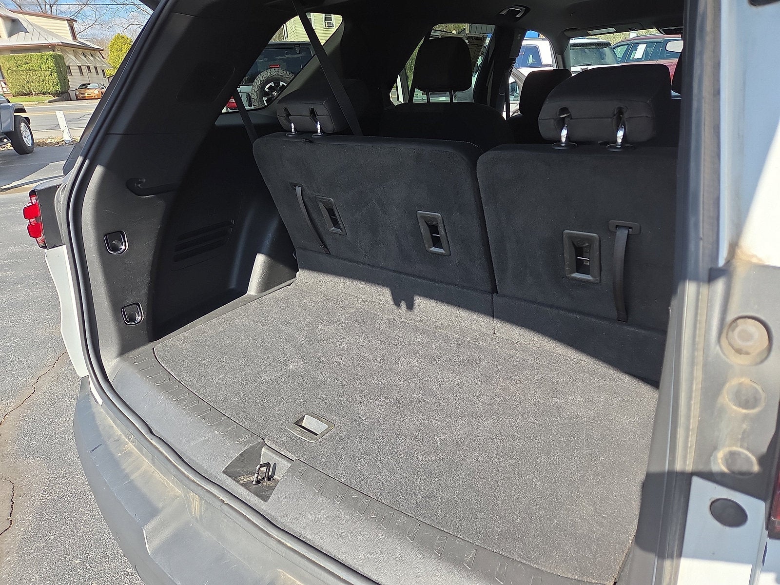 2023 Chevrolet Traverse LT Cloth AWD