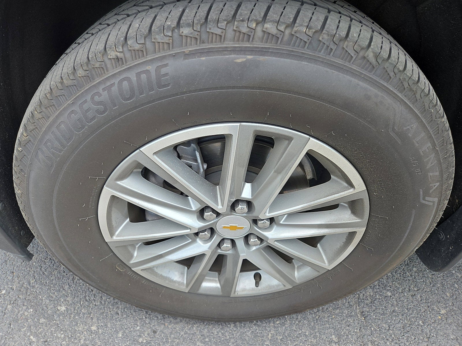 2023 Chevrolet Traverse LT Cloth AWD