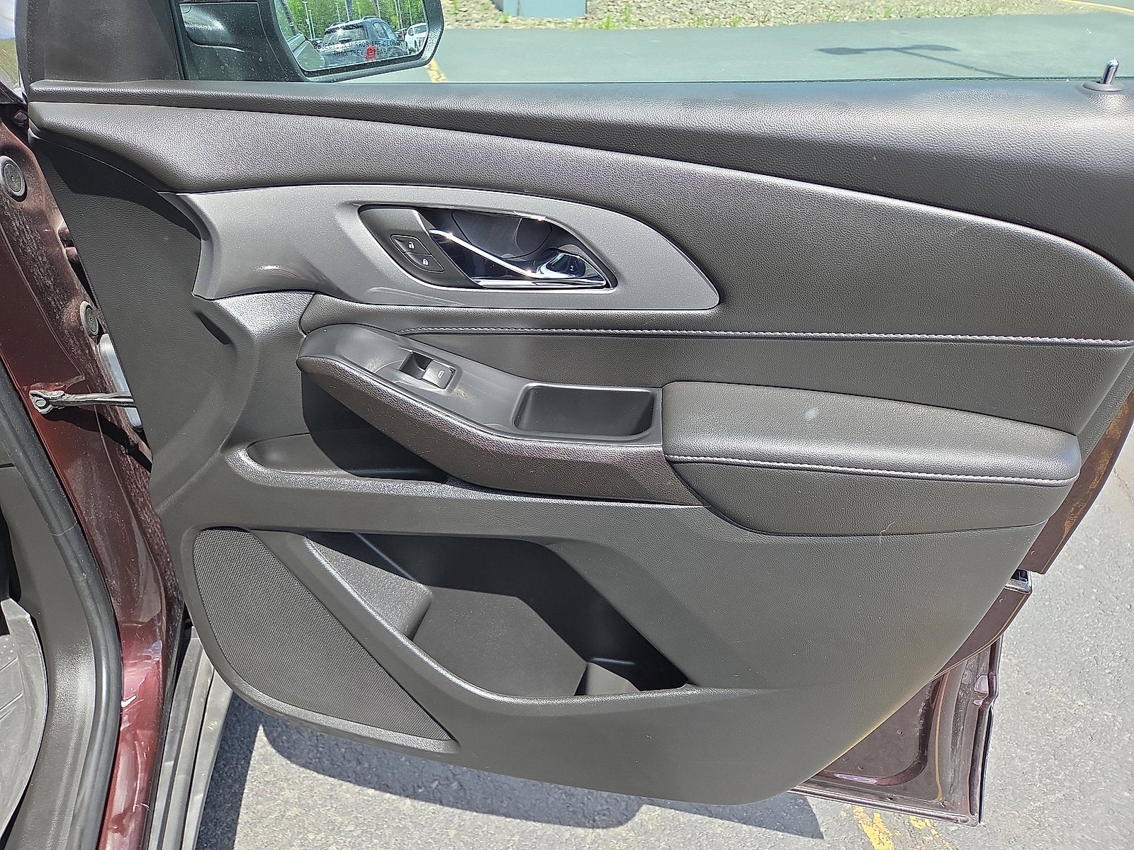 2023 Chevrolet Traverse LT Cloth AWD