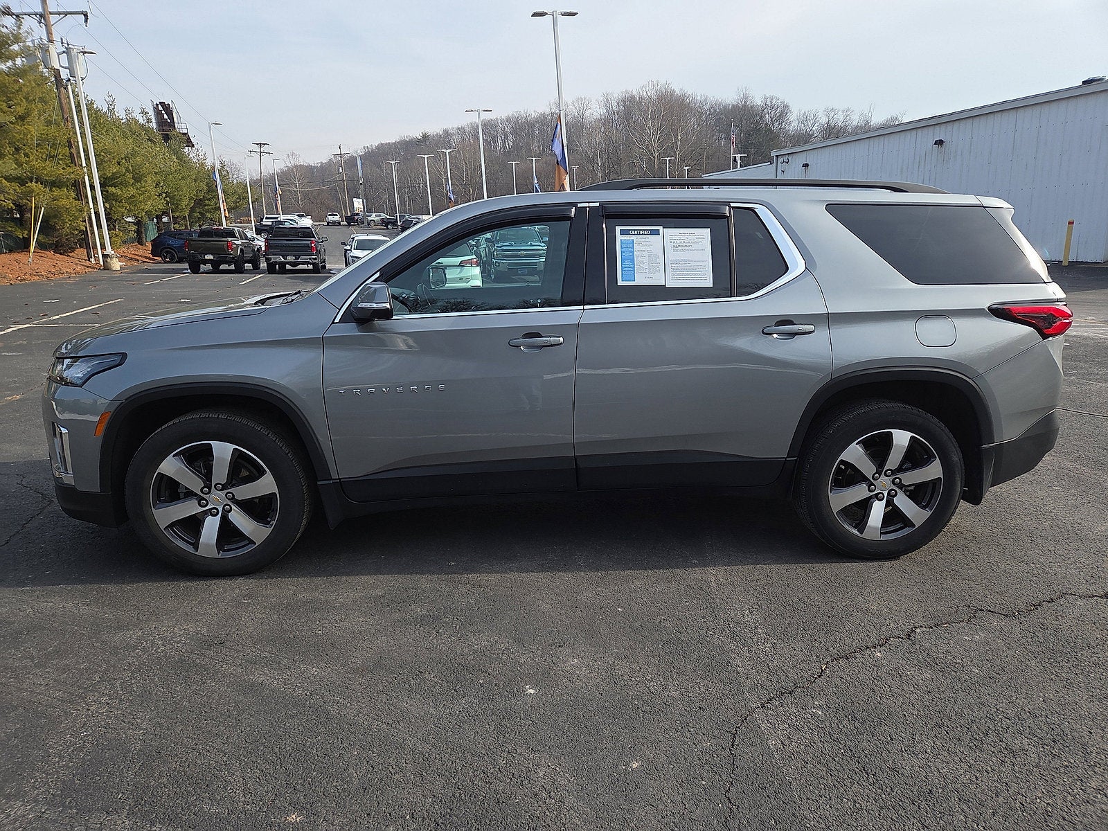 2023 Chevrolet Traverse LT Leather 