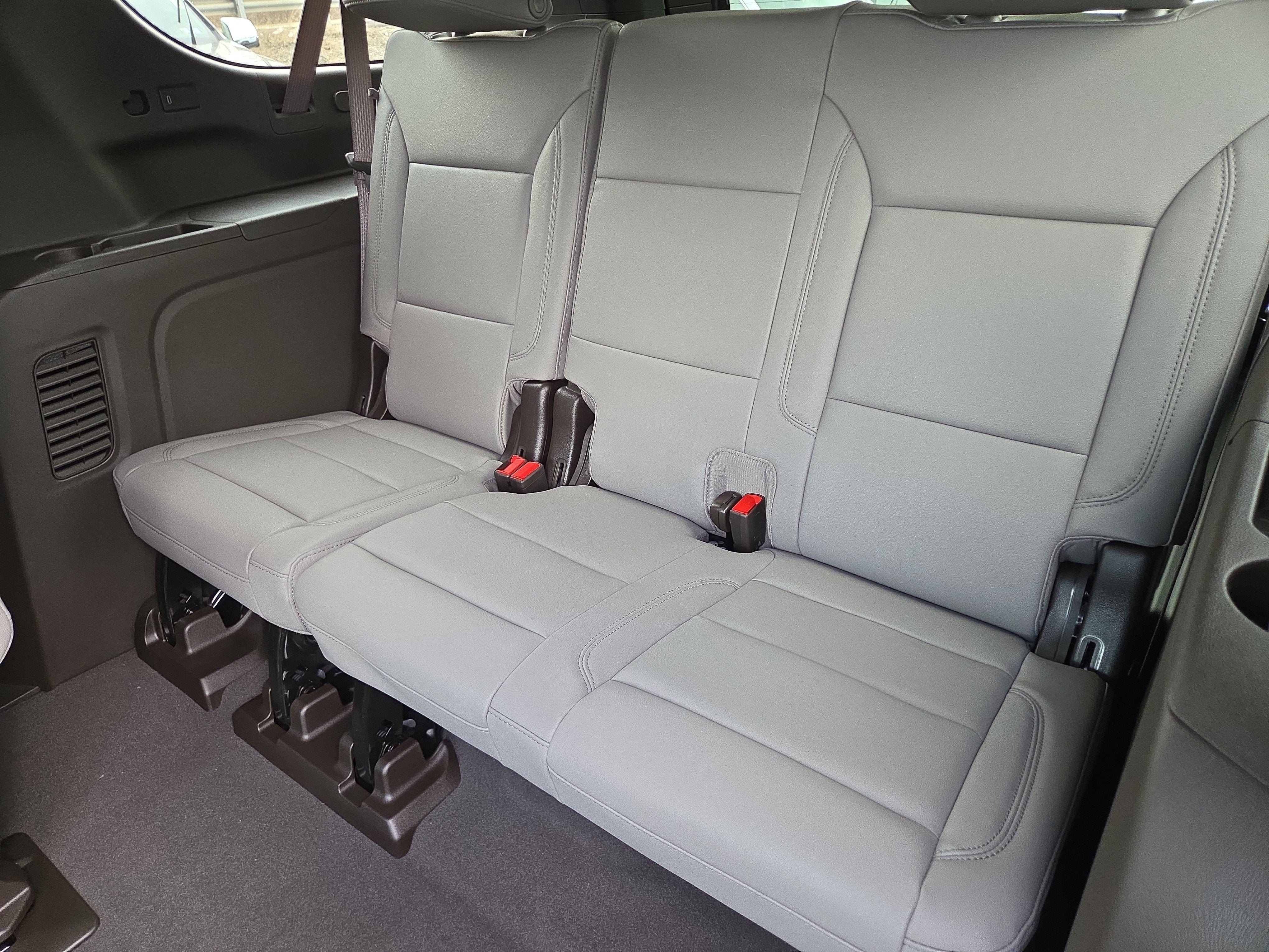 2026 Chevrolet Suburban LT 4WD