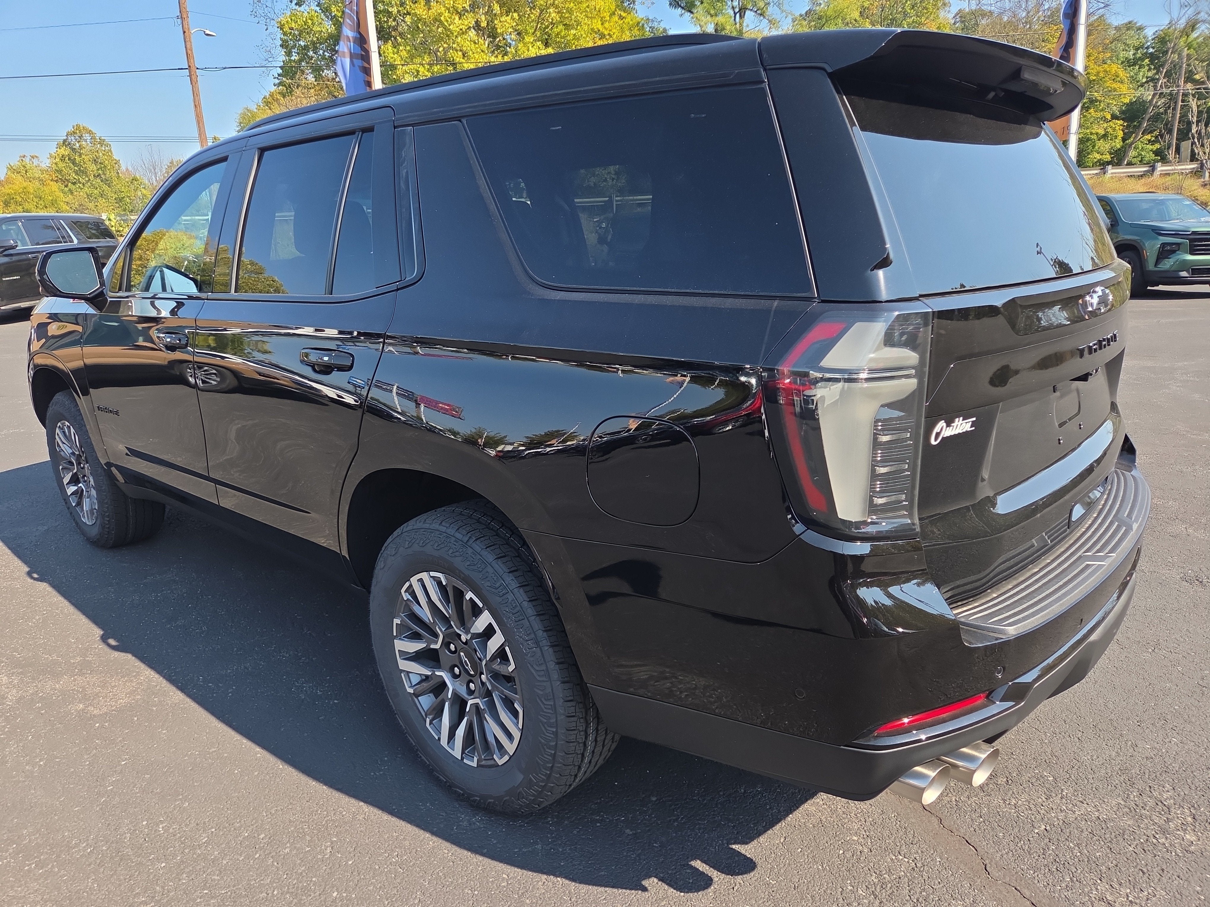2027 Chevrolet Tahoe Z71 - Photo 28