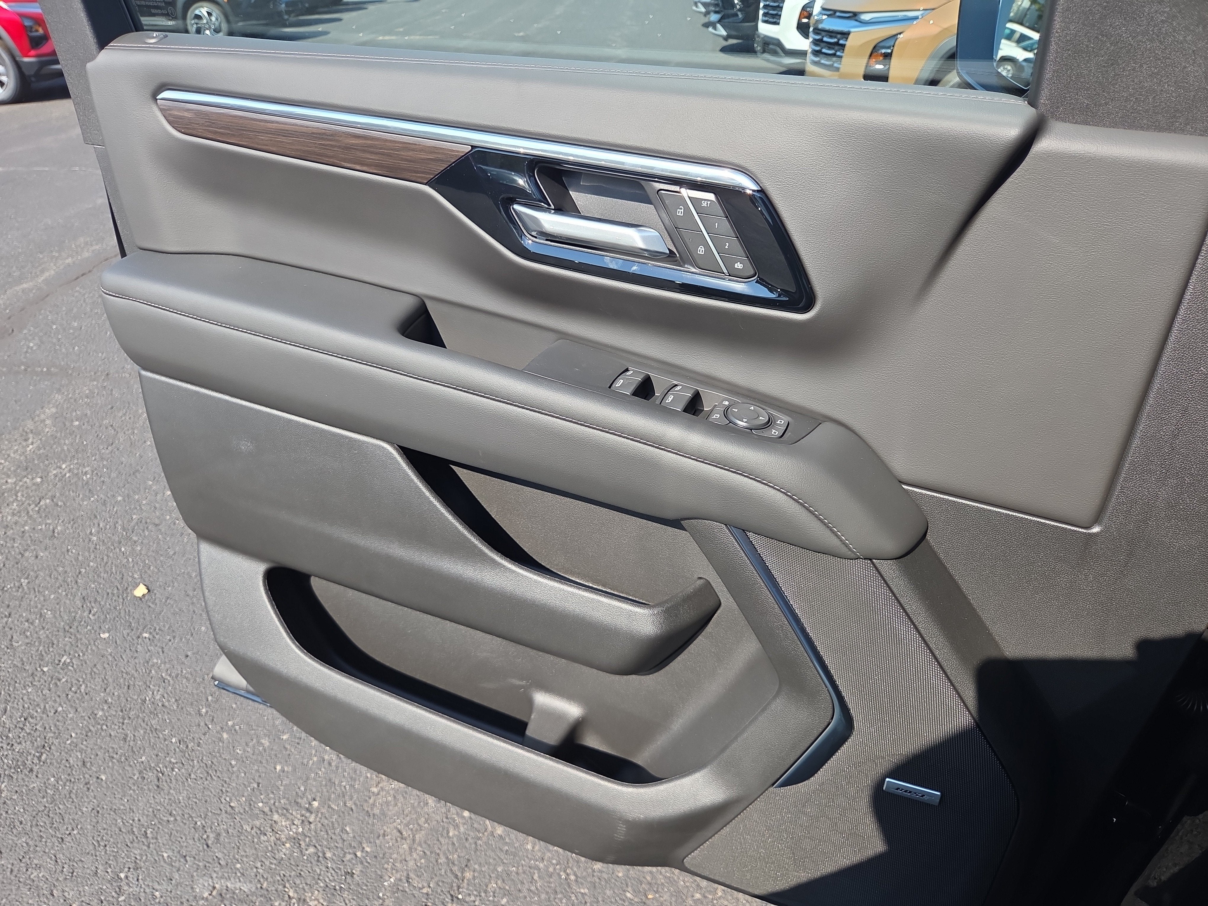 2027 Chevrolet Tahoe Z71 - Photo 32