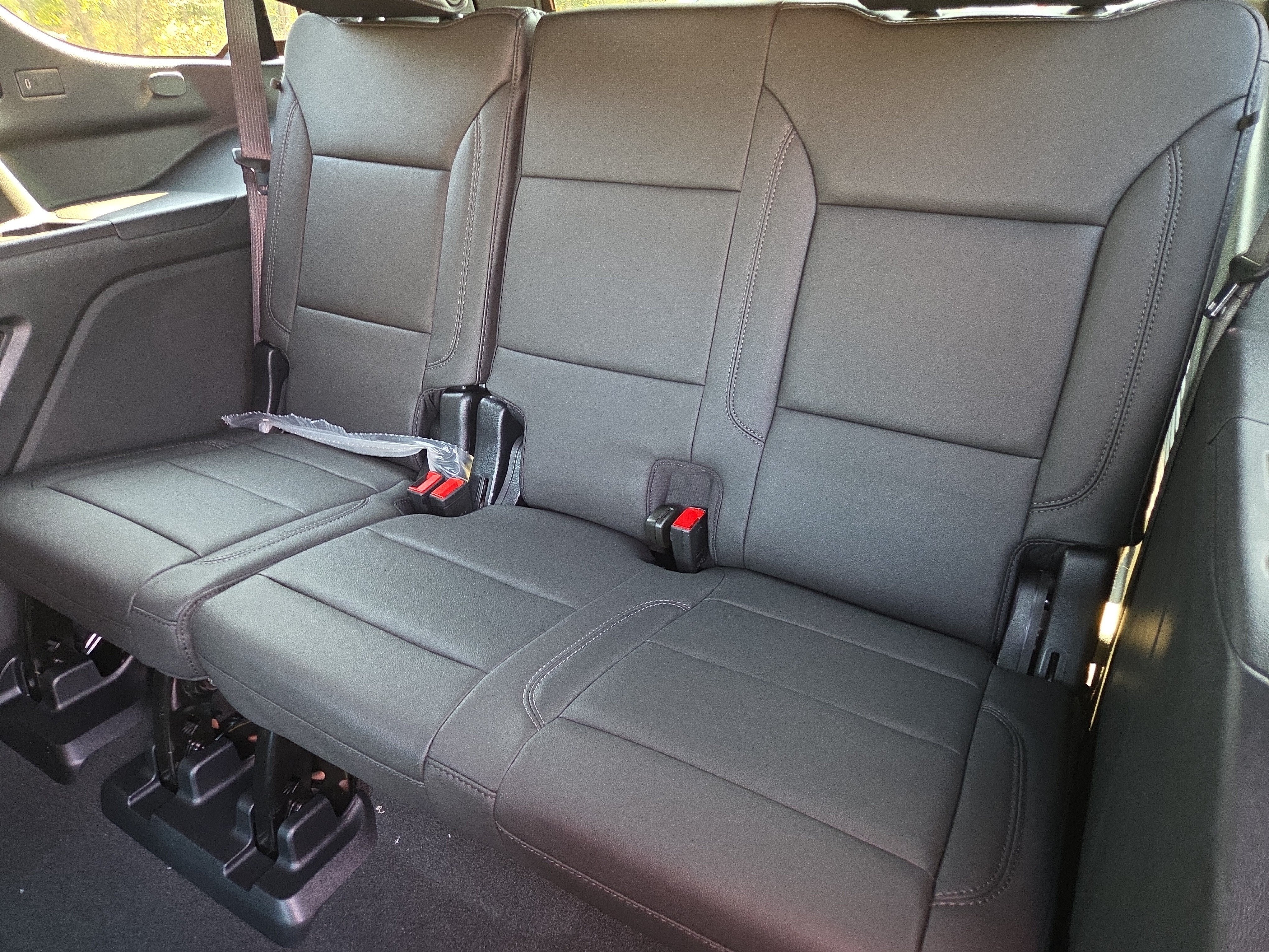 2027 Chevrolet Tahoe Z71 - Photo 34