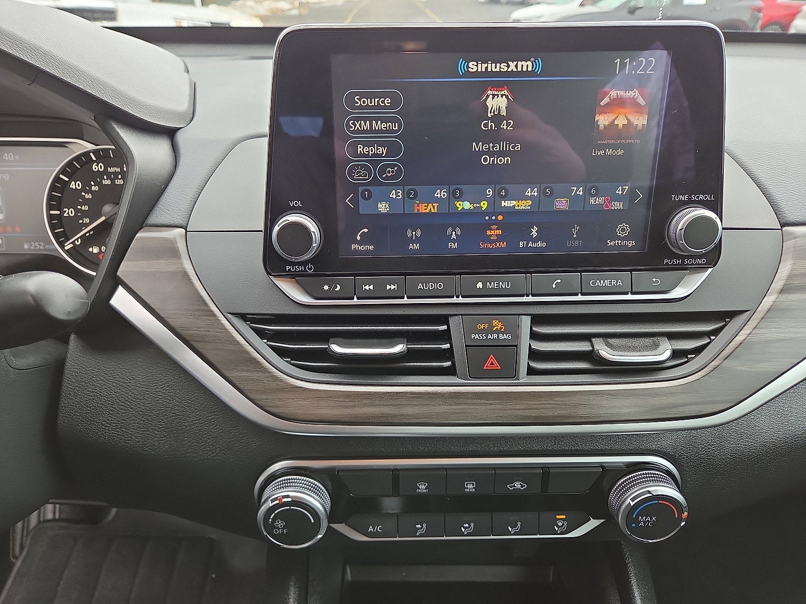 2025 Nissan Altima SV FWD