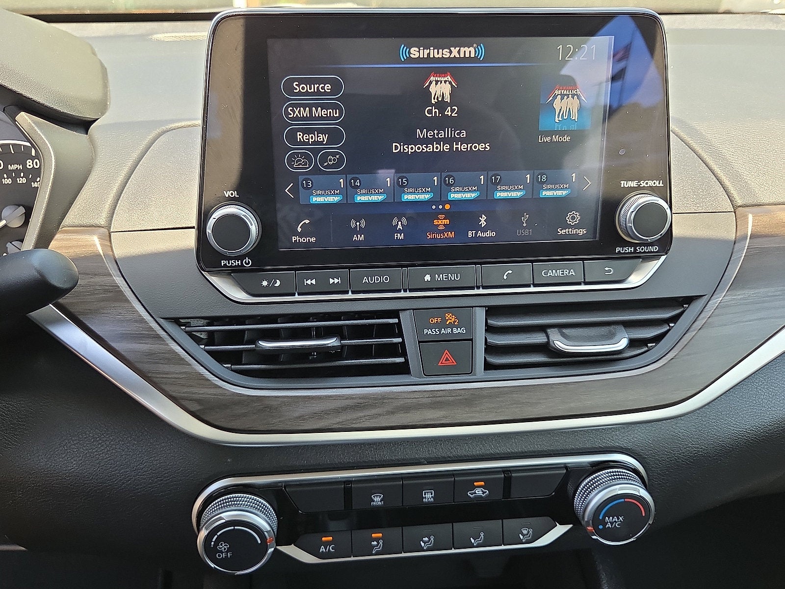 2025 Nissan Altima SV FWD