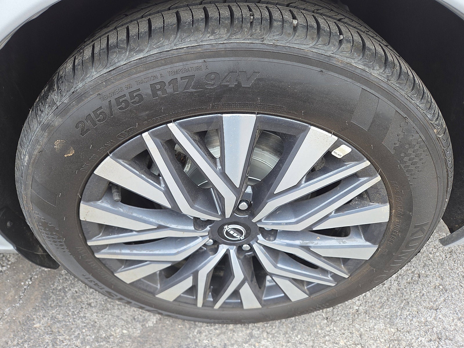 2025 Nissan Altima SV FWD