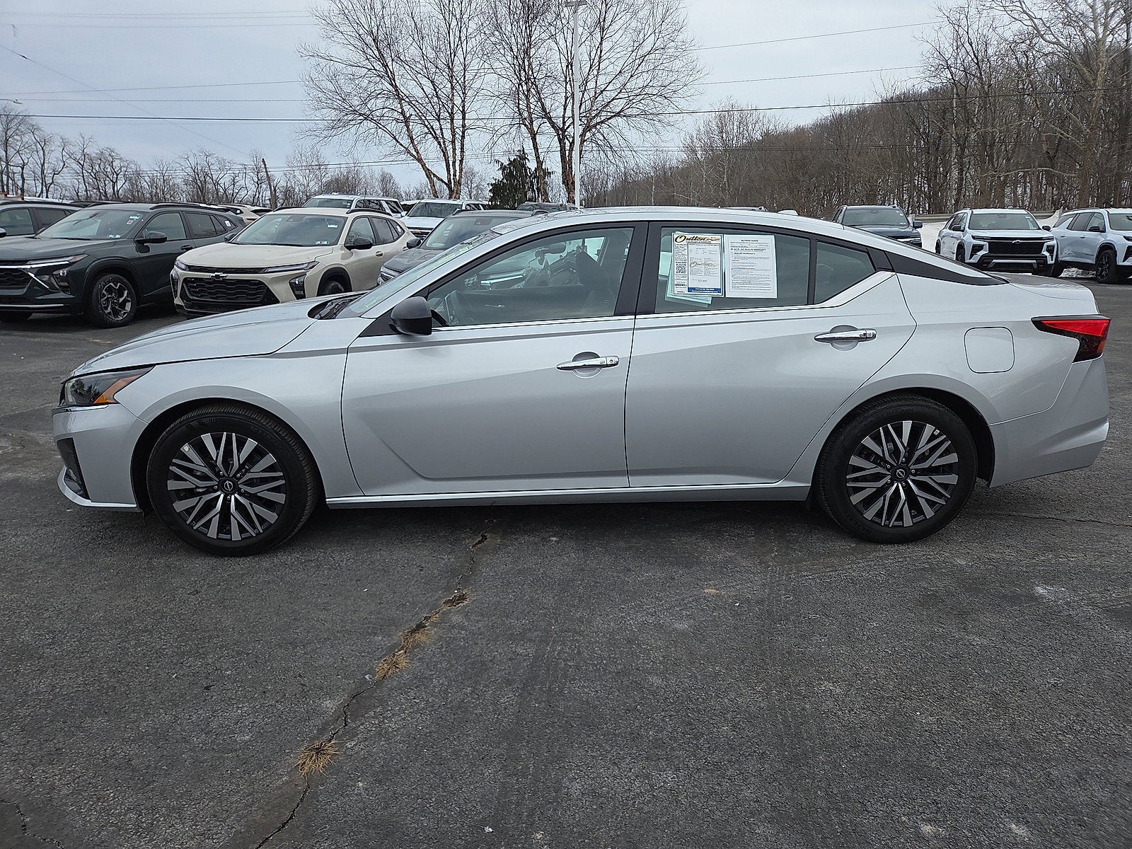 2025 Nissan Altima SV FWD