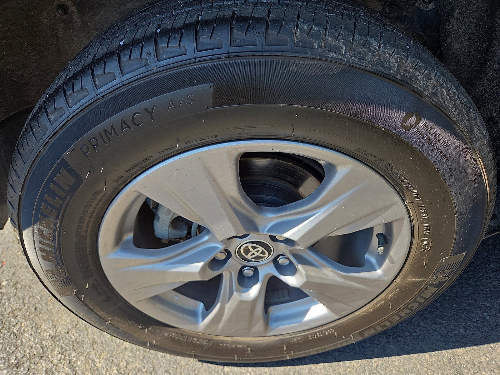 2025 Toyota RAV4 XLE AWD