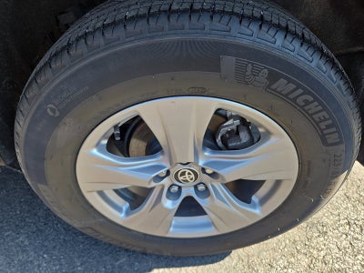 2025 Toyota RAV4 XLE AWD