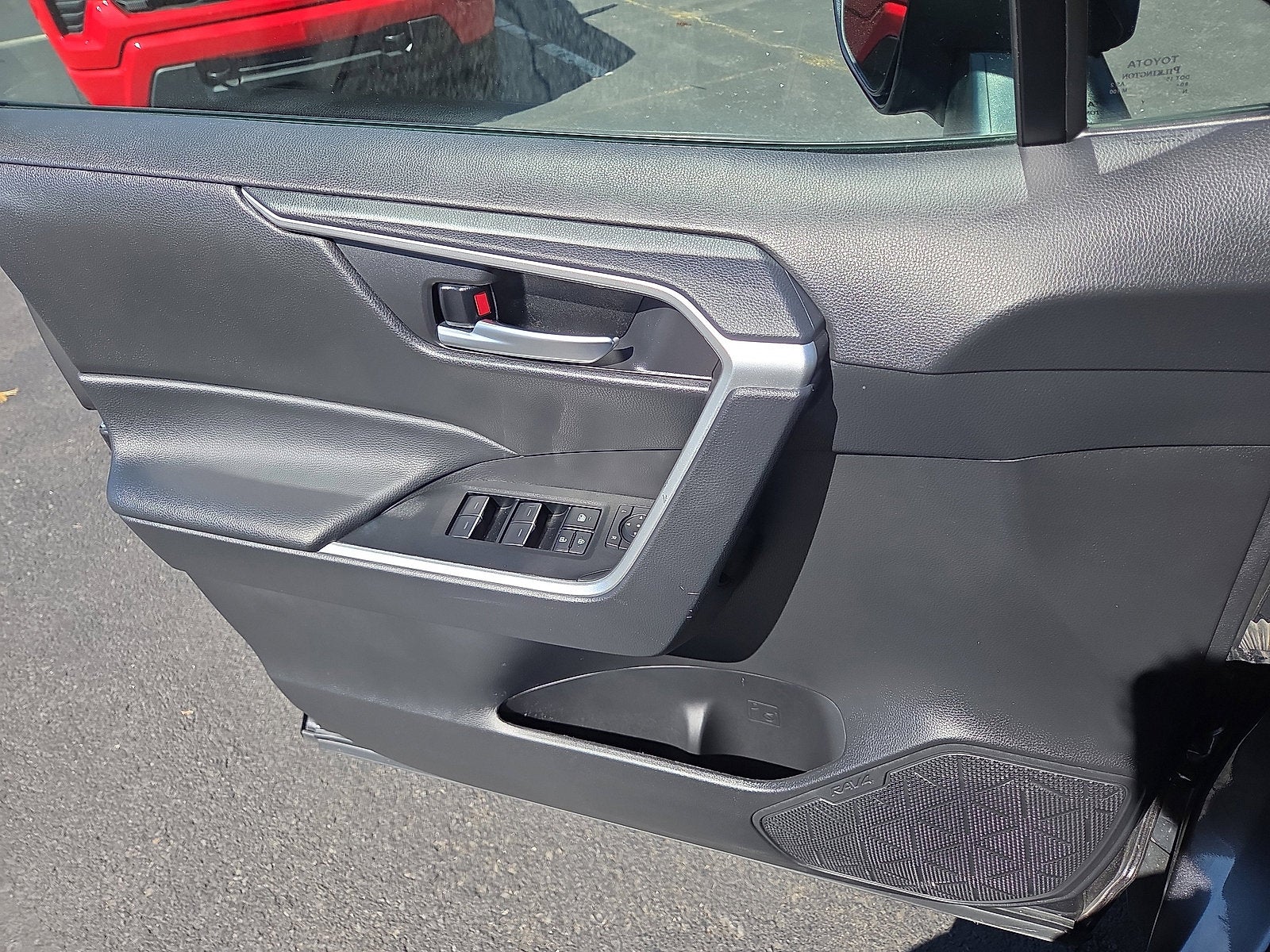 2025 Toyota RAV4 XLE AWD