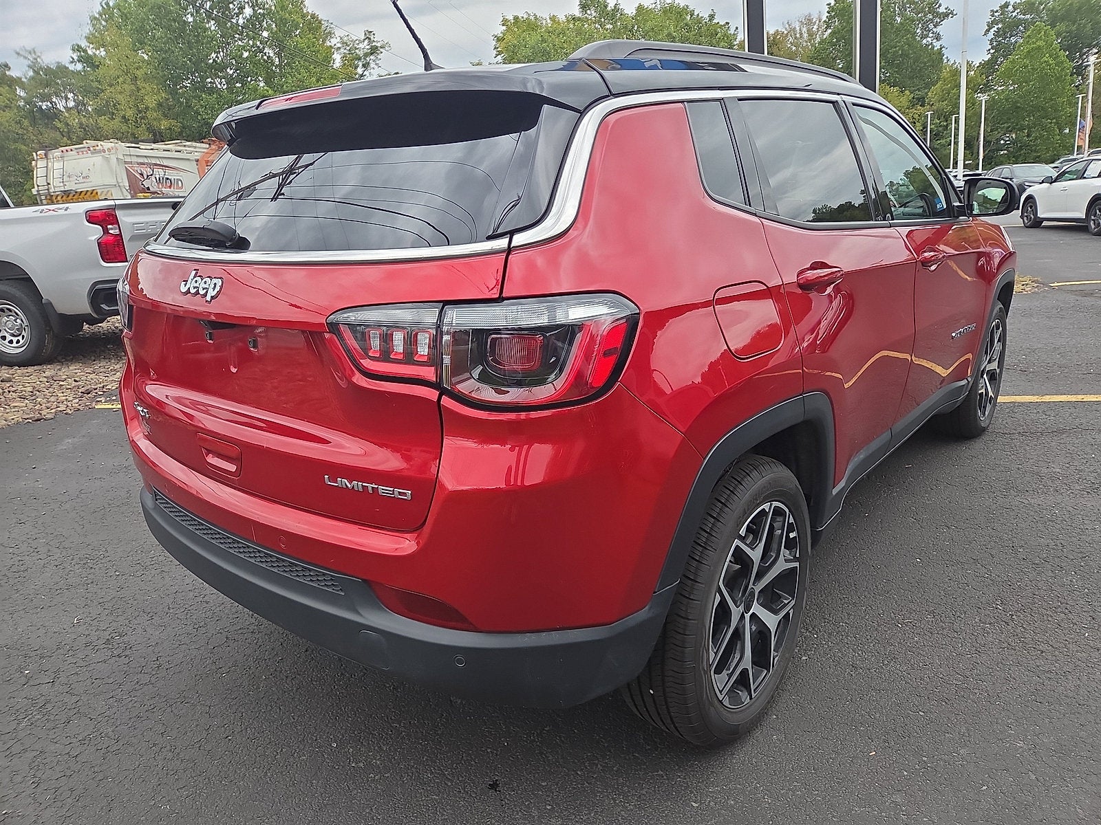 2025 Jeep Compass Limited - Photo 3