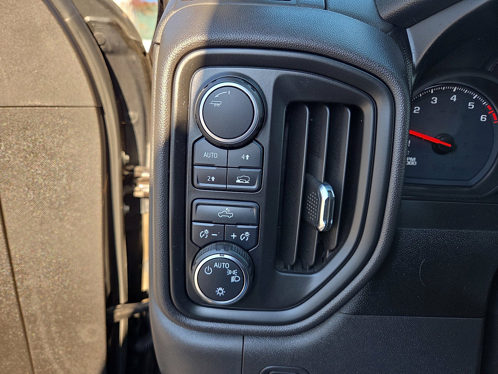 2021 Chevrolet Silverado 1500 Custom 4WD