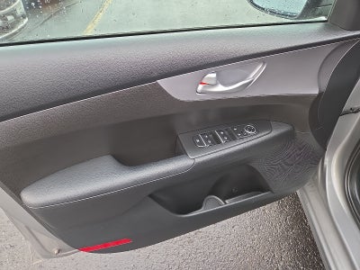 2023 Kia Forte LXS FWD
