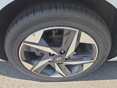 2022 Hyundai Elantra SEL FWD