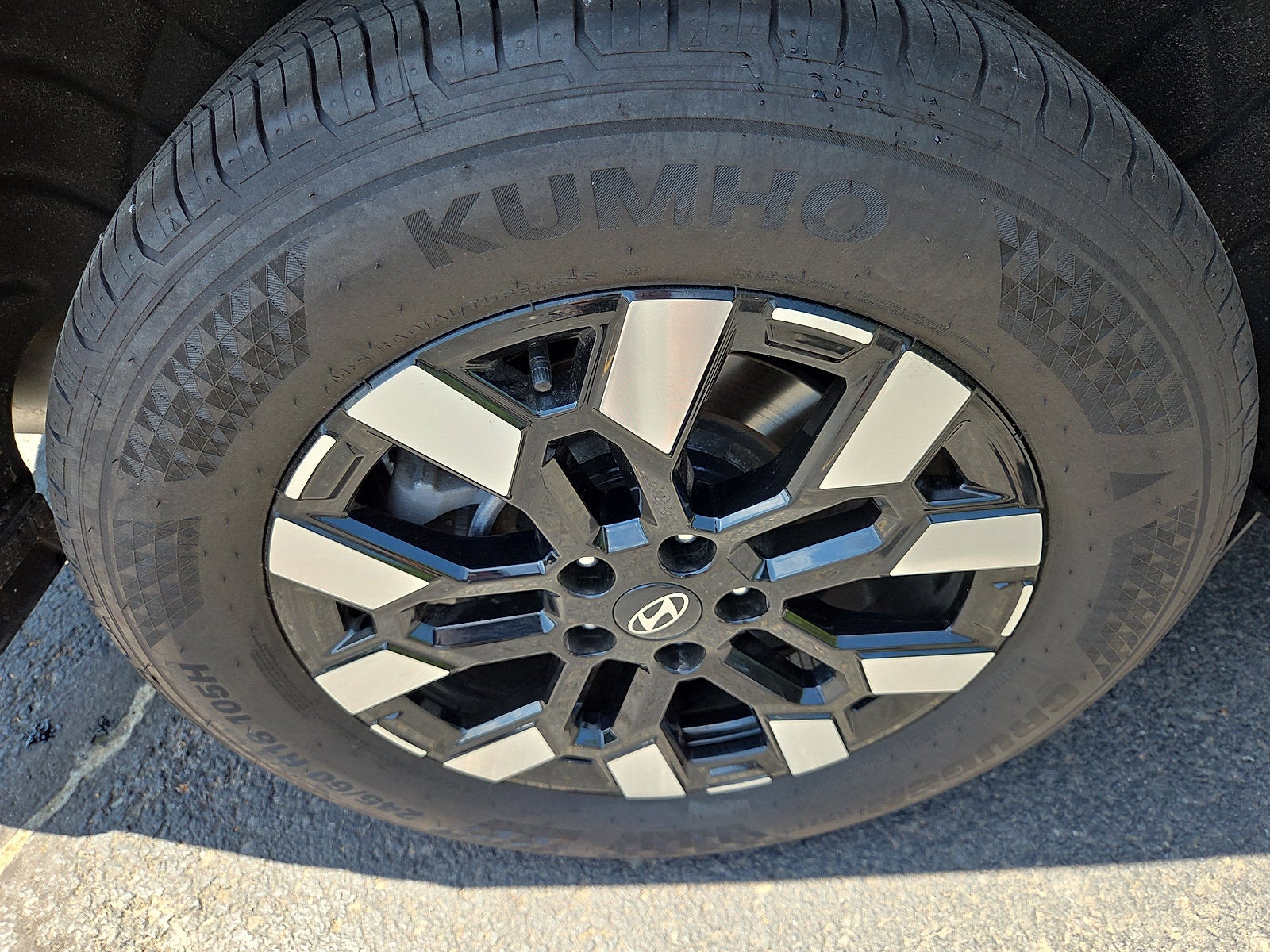 2025 Hyundai Santa Cruz SE - Photo 10