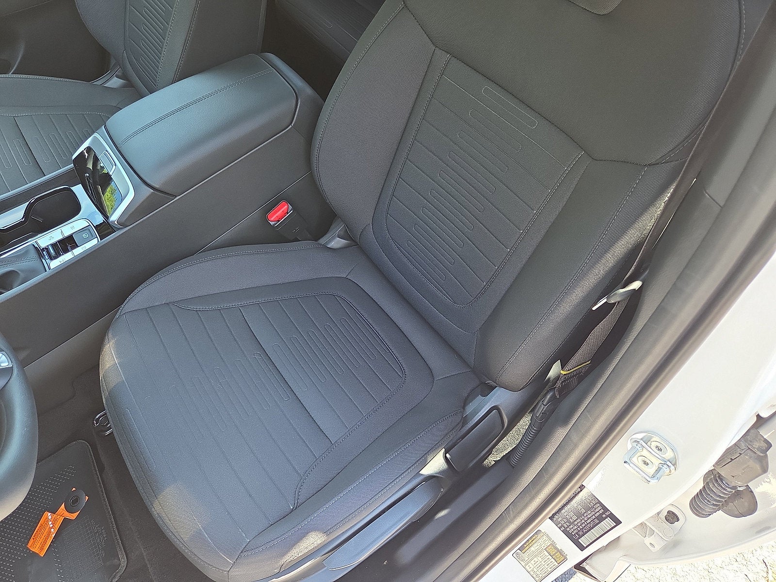 2025 Hyundai Santa Cruz SE - Photo 13