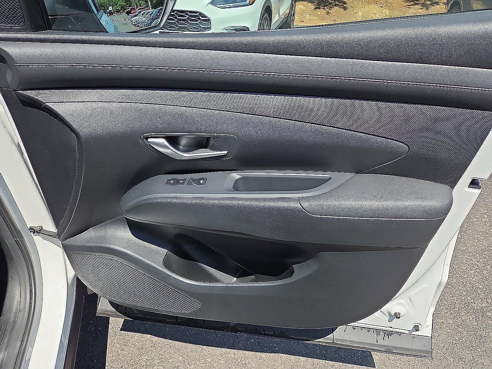 2025 Hyundai Santa Cruz SE - Photo 17