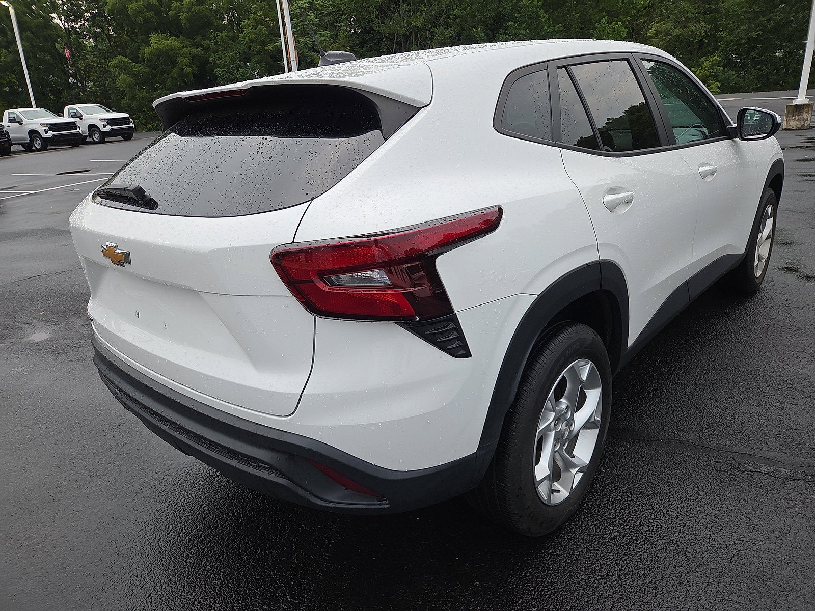 2024 Chevrolet Trax LS FWD