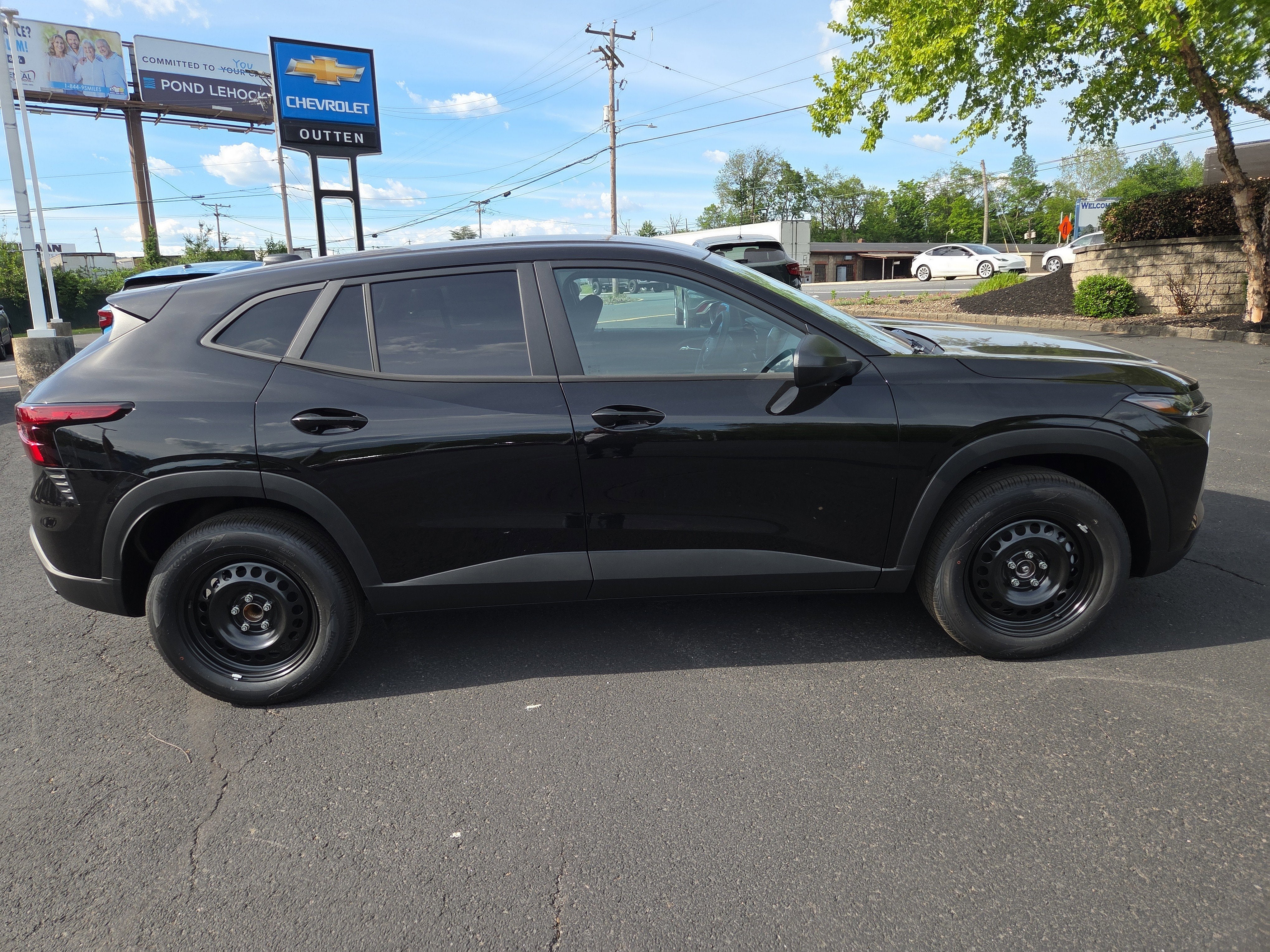 2026 Chevrolet Trax LS FWD