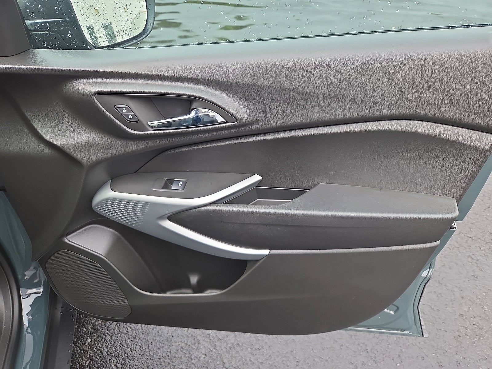 2025 Chevrolet Trax LS FWD