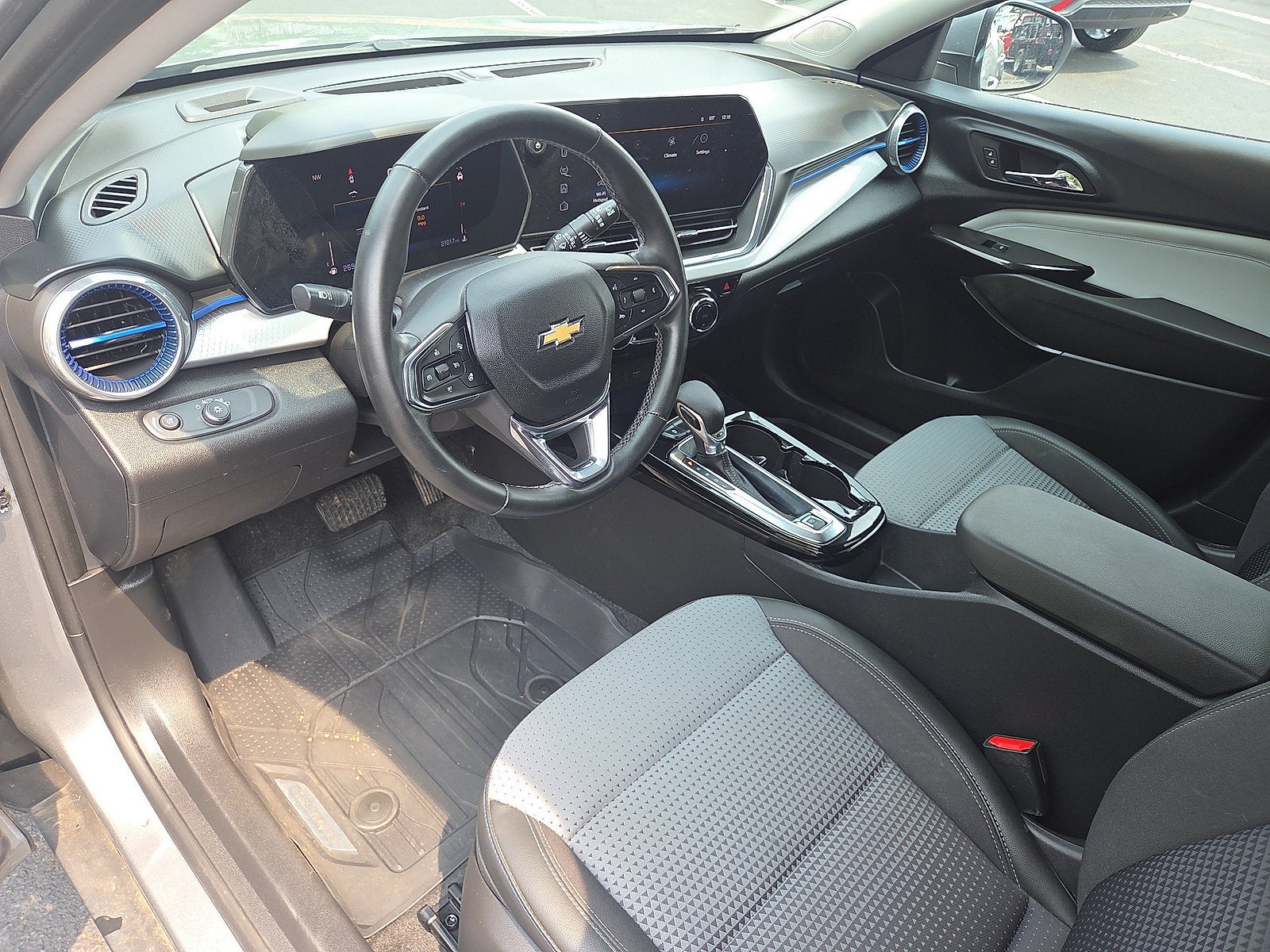 2024 Chevrolet Trax LT FWD