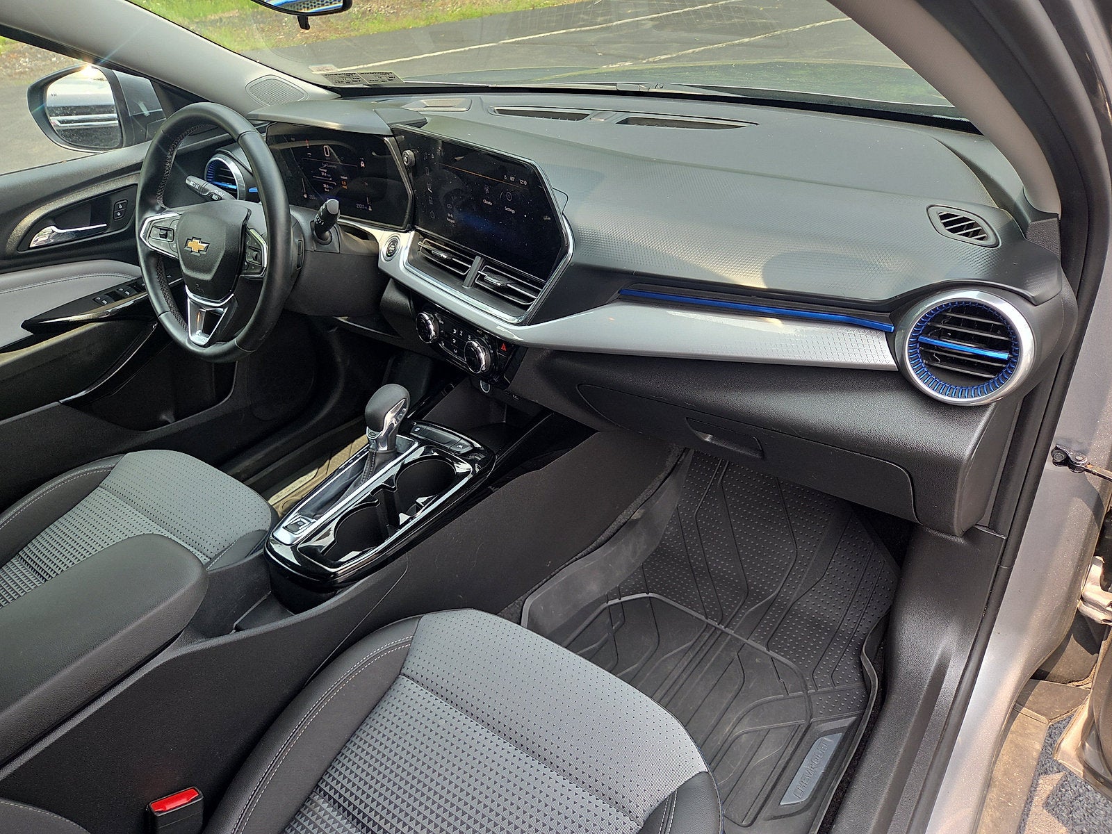 2024 Chevrolet Trax LT FWD