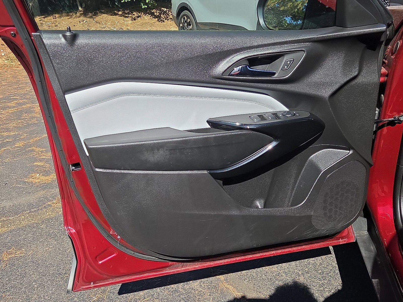 2025 Chevrolet Trax LT FWD