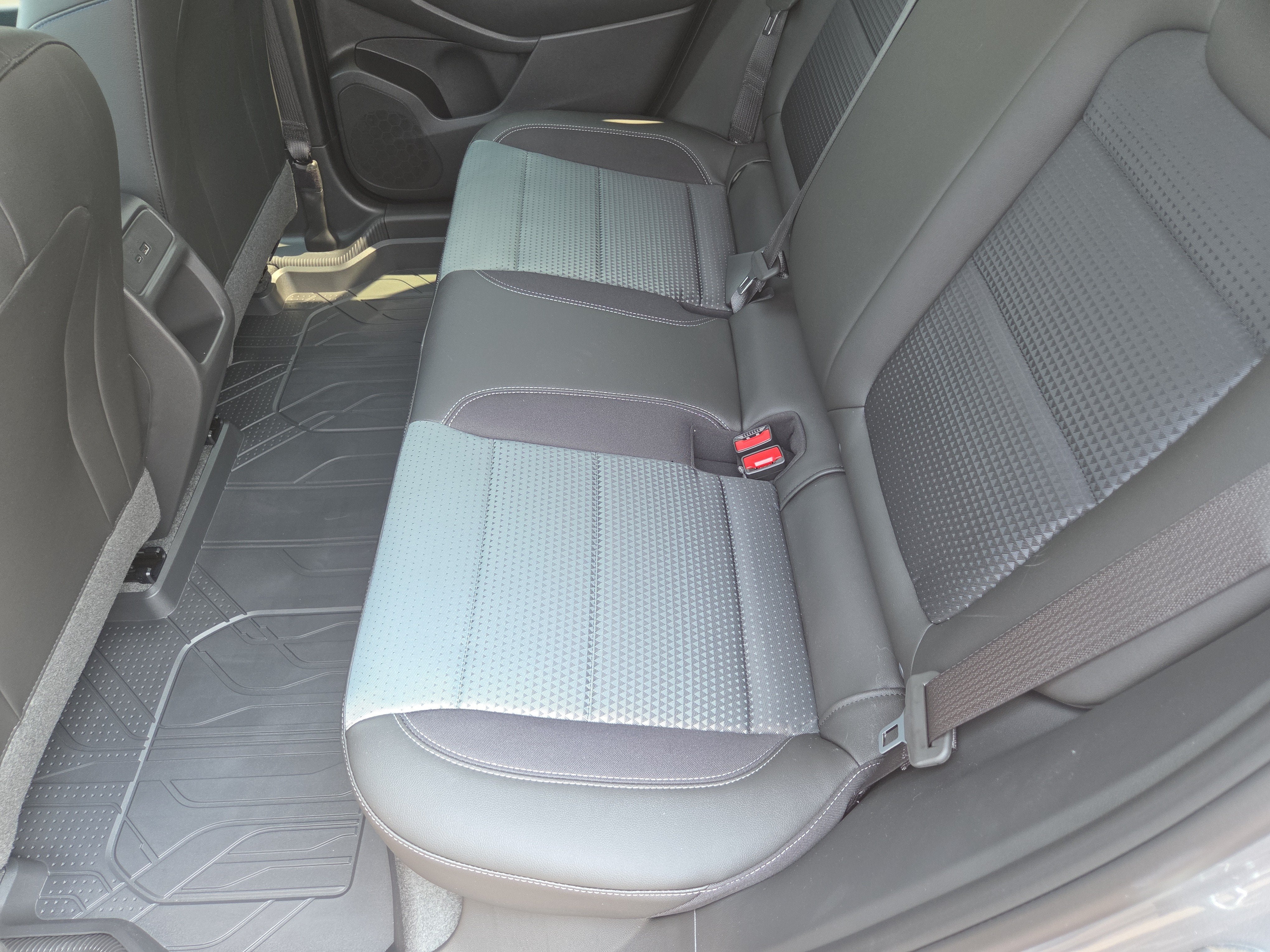 2026 Chevrolet Trax LT - Photo 10