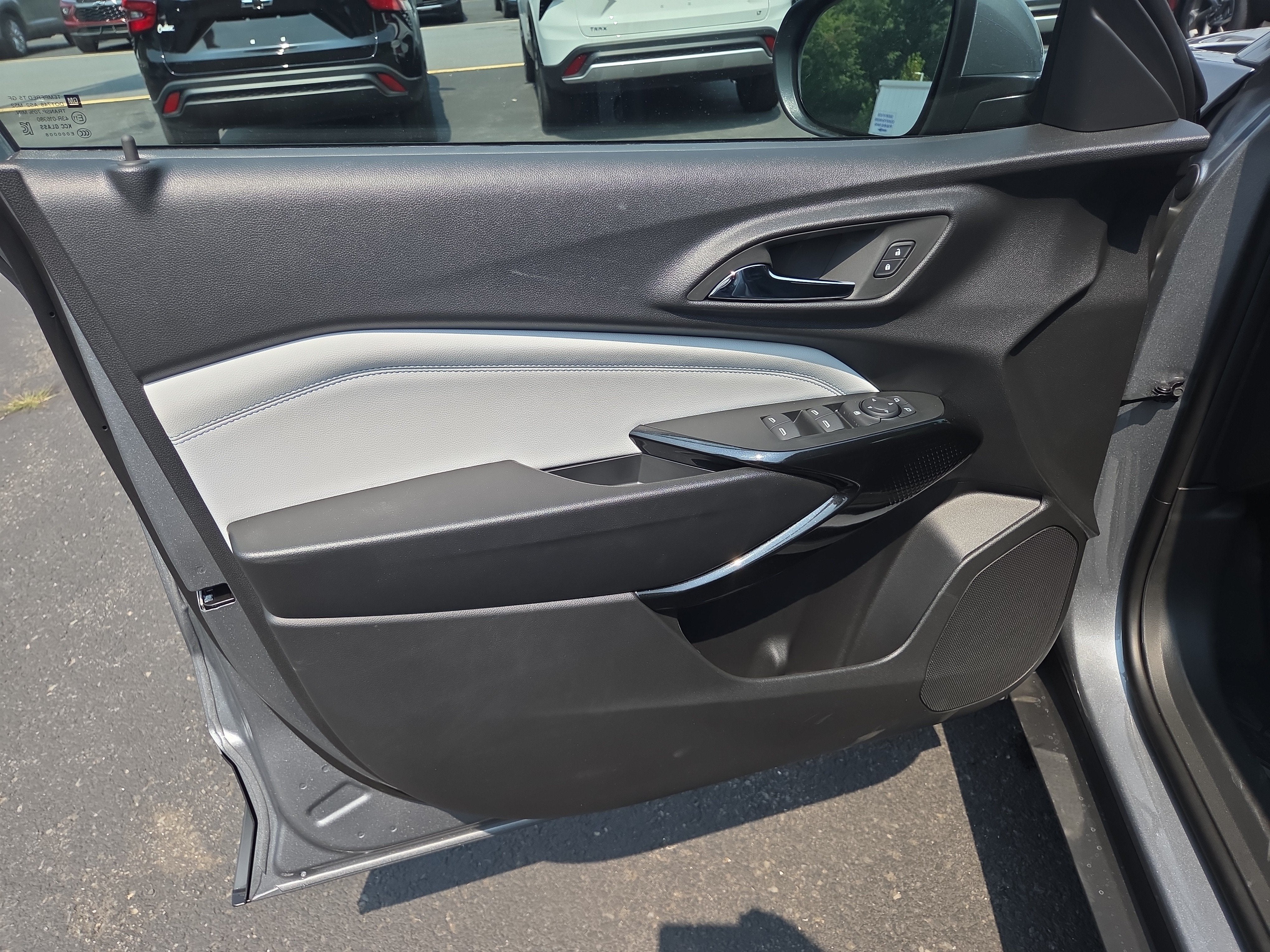 2026 Chevrolet Trax LT - Photo 8