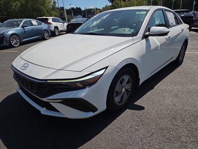 2024 Hyundai Elantra SE FWD