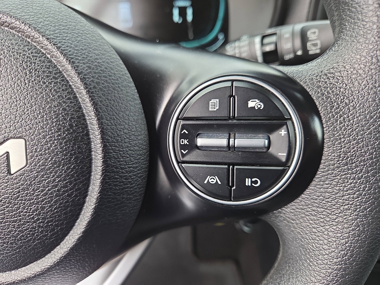 2023 Kia Soul LX FWD