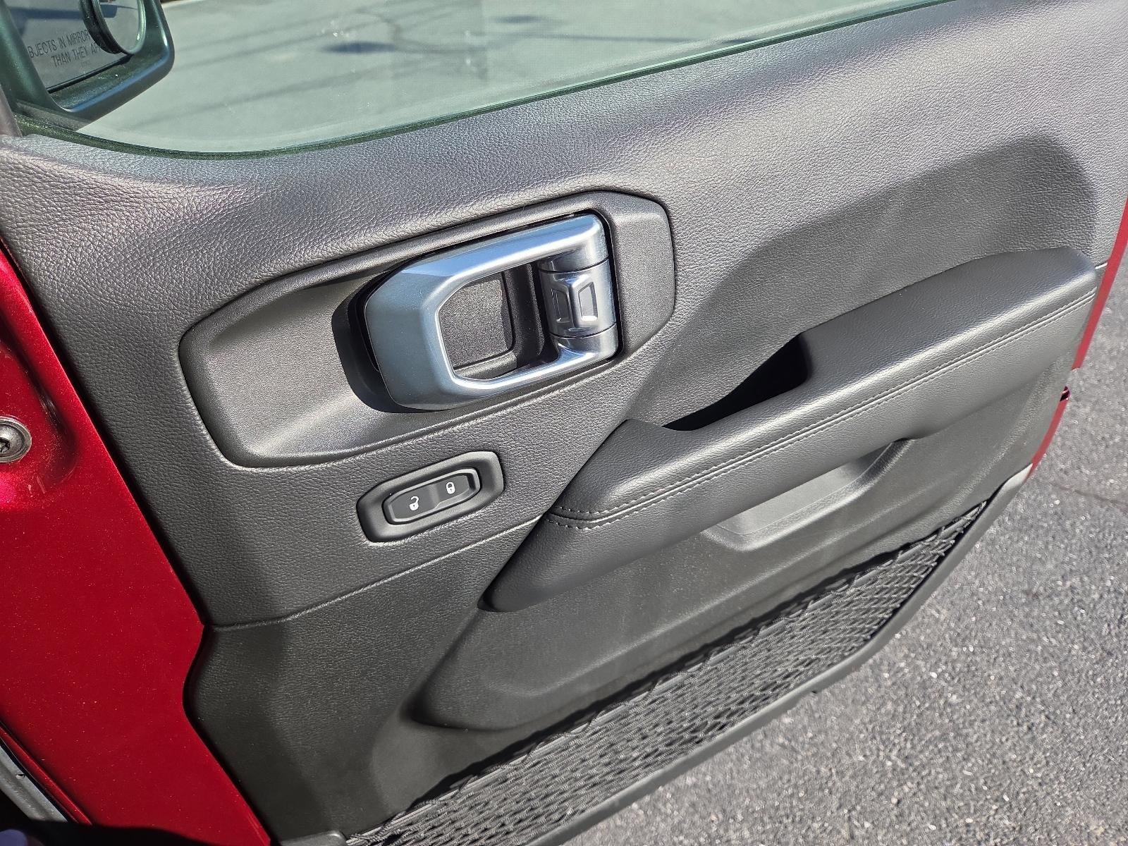 2022 Jeep Wrangler Unlimited Sahara Altitude 4x4