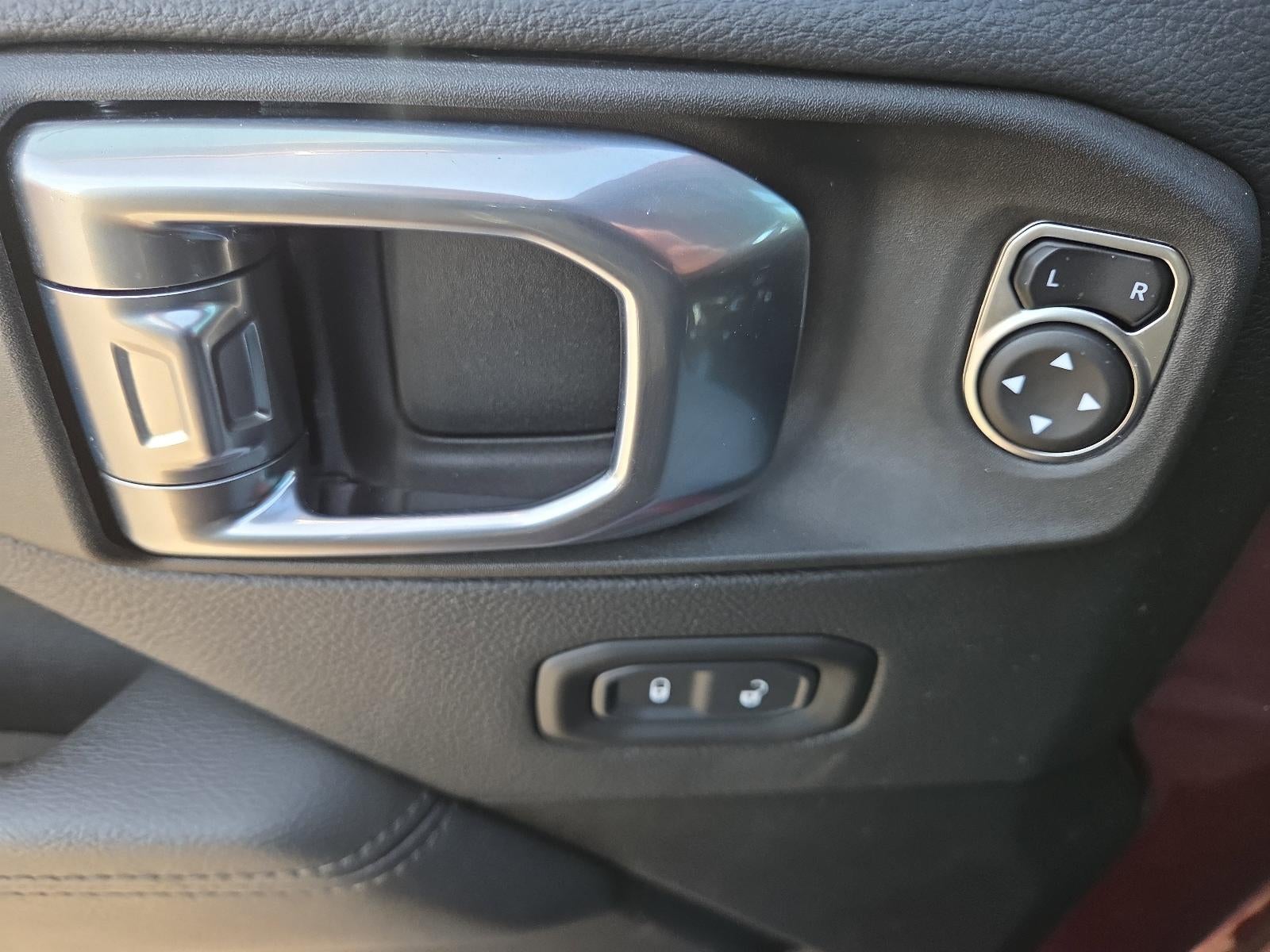 2022 Jeep Wrangler Unlimited Sahara Altitude 4x4