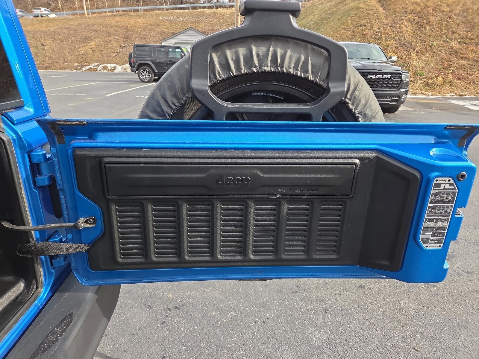 2023 Jeep Wrangler 4xe Sahara 4x4