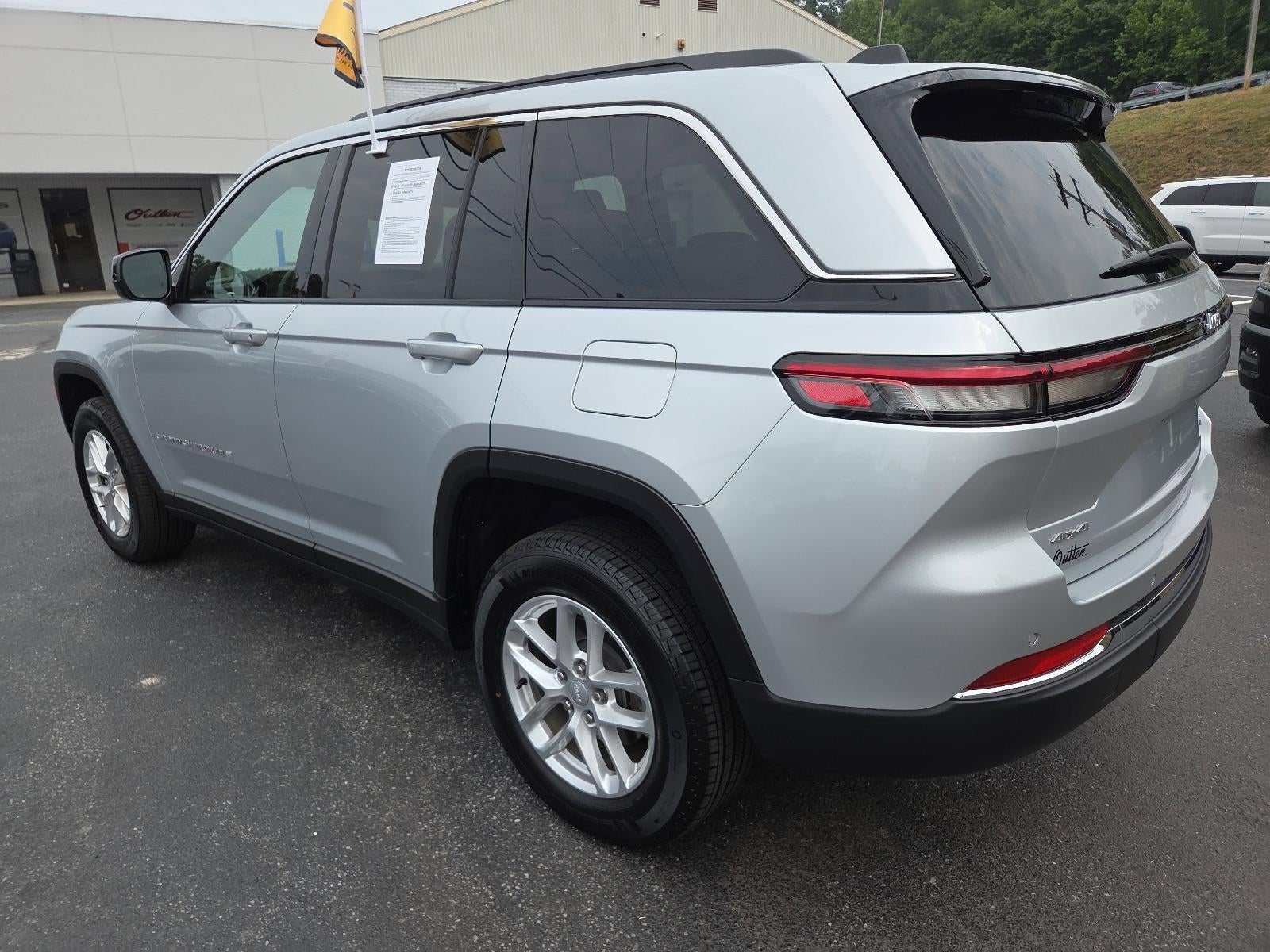 2024 Jeep Grand Cherokee Laredo X 4x4